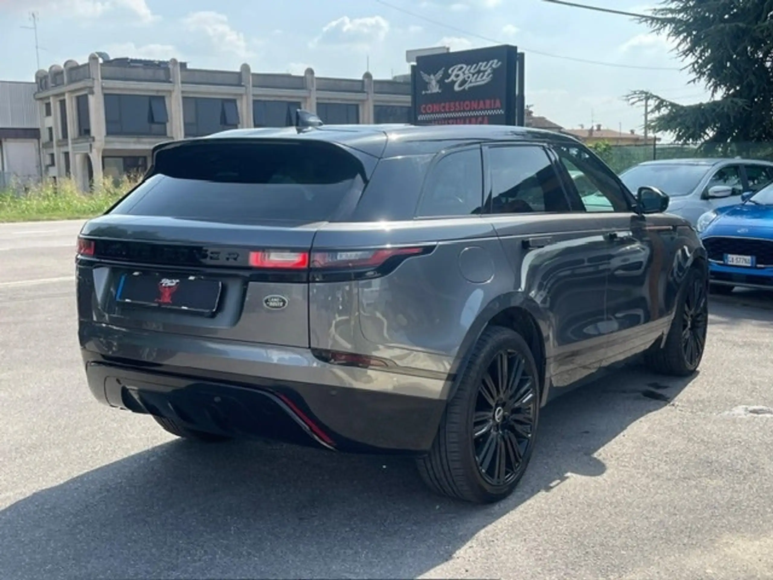 Land Rover - Range Rover Velar