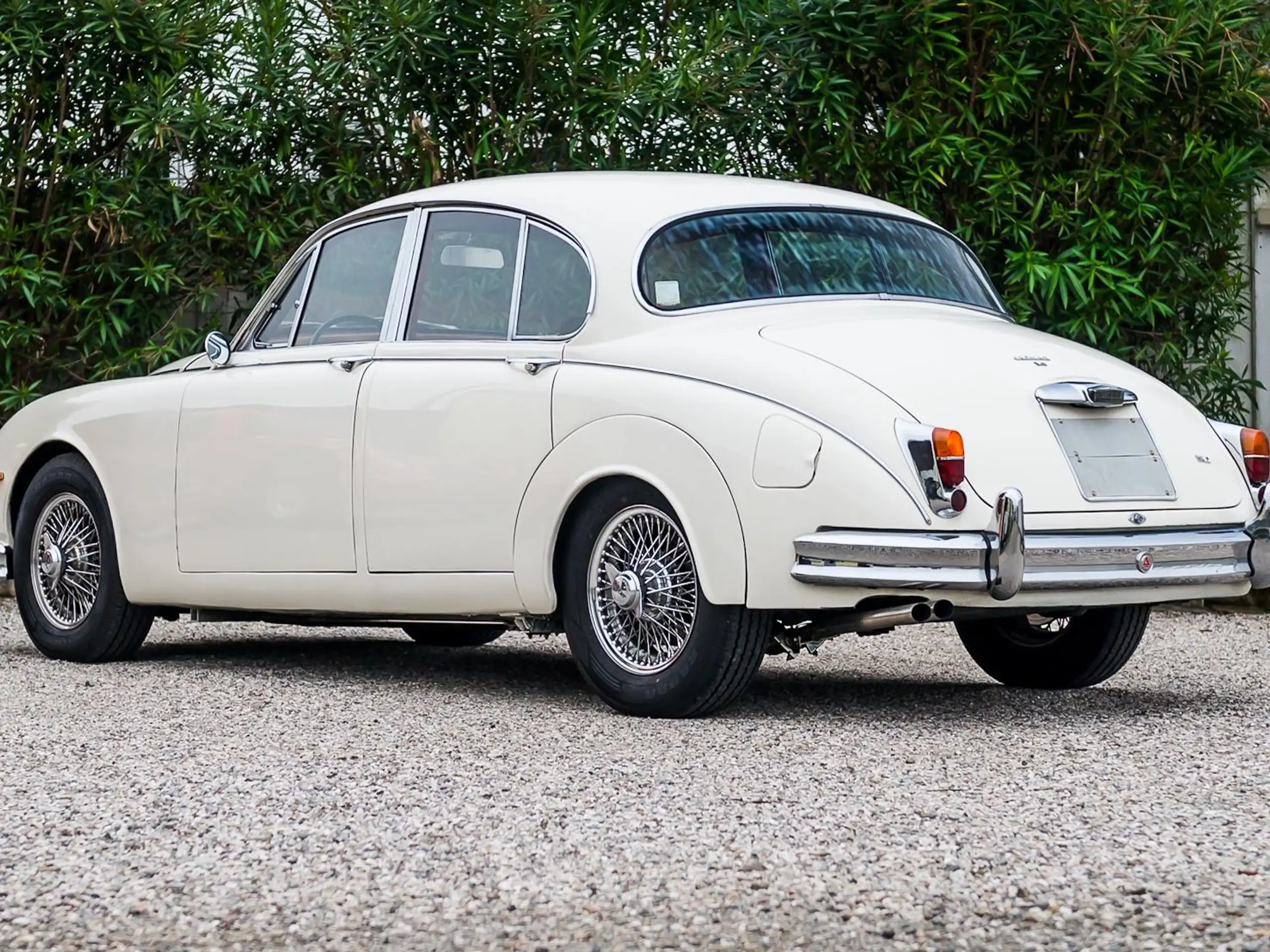 Jaguar - MK II