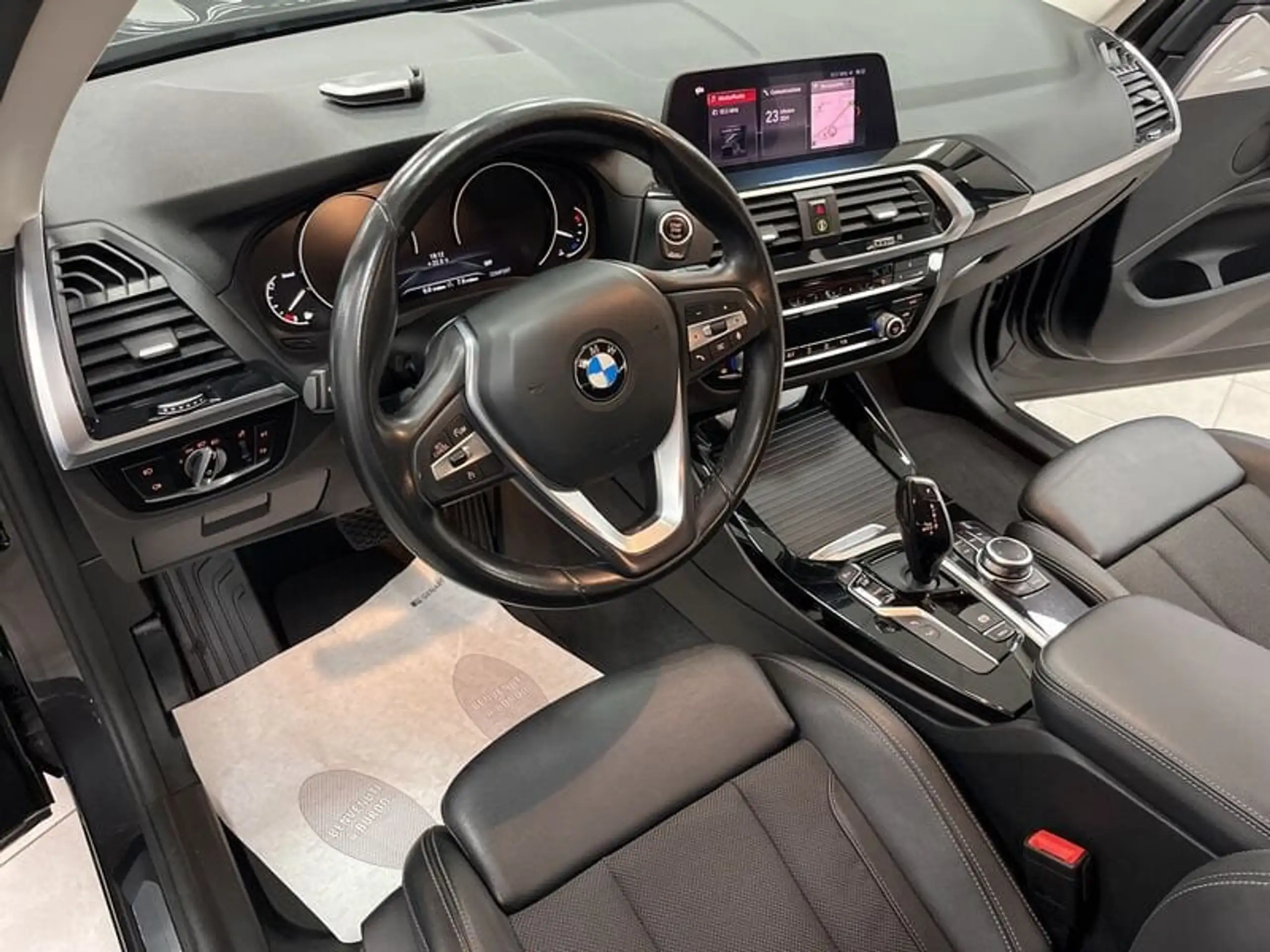 BMW - X3