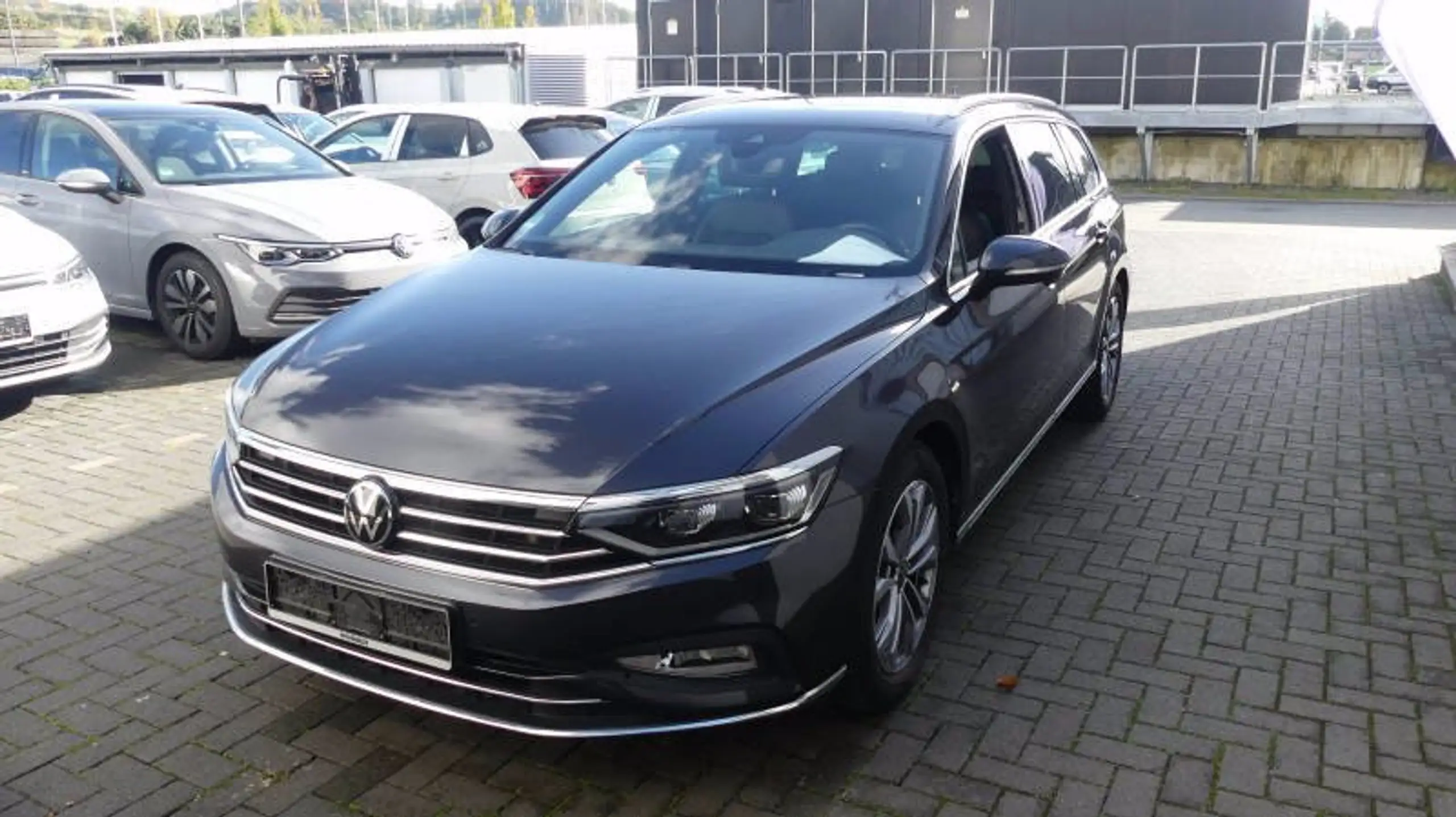 Volkswagen - Passat Variant