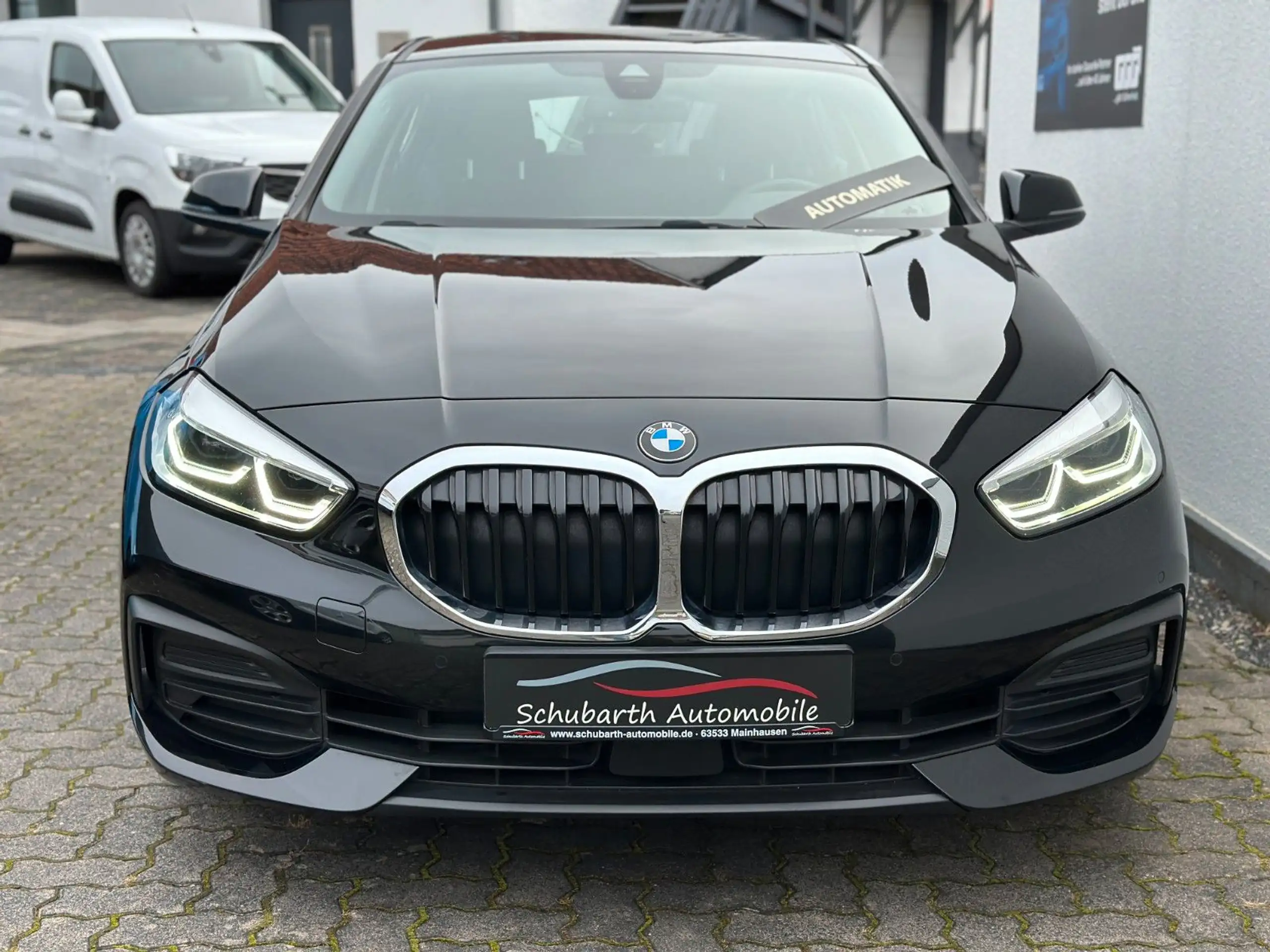 BMW - 118