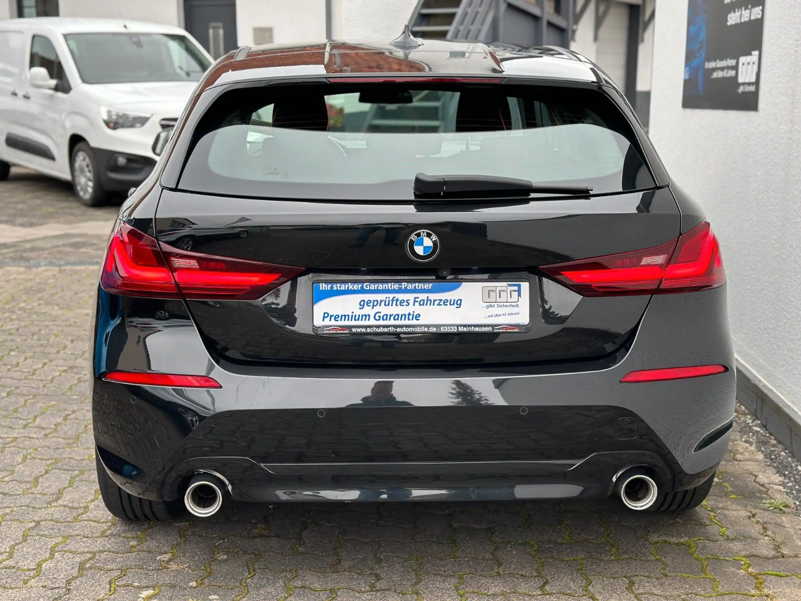 BMW - 118