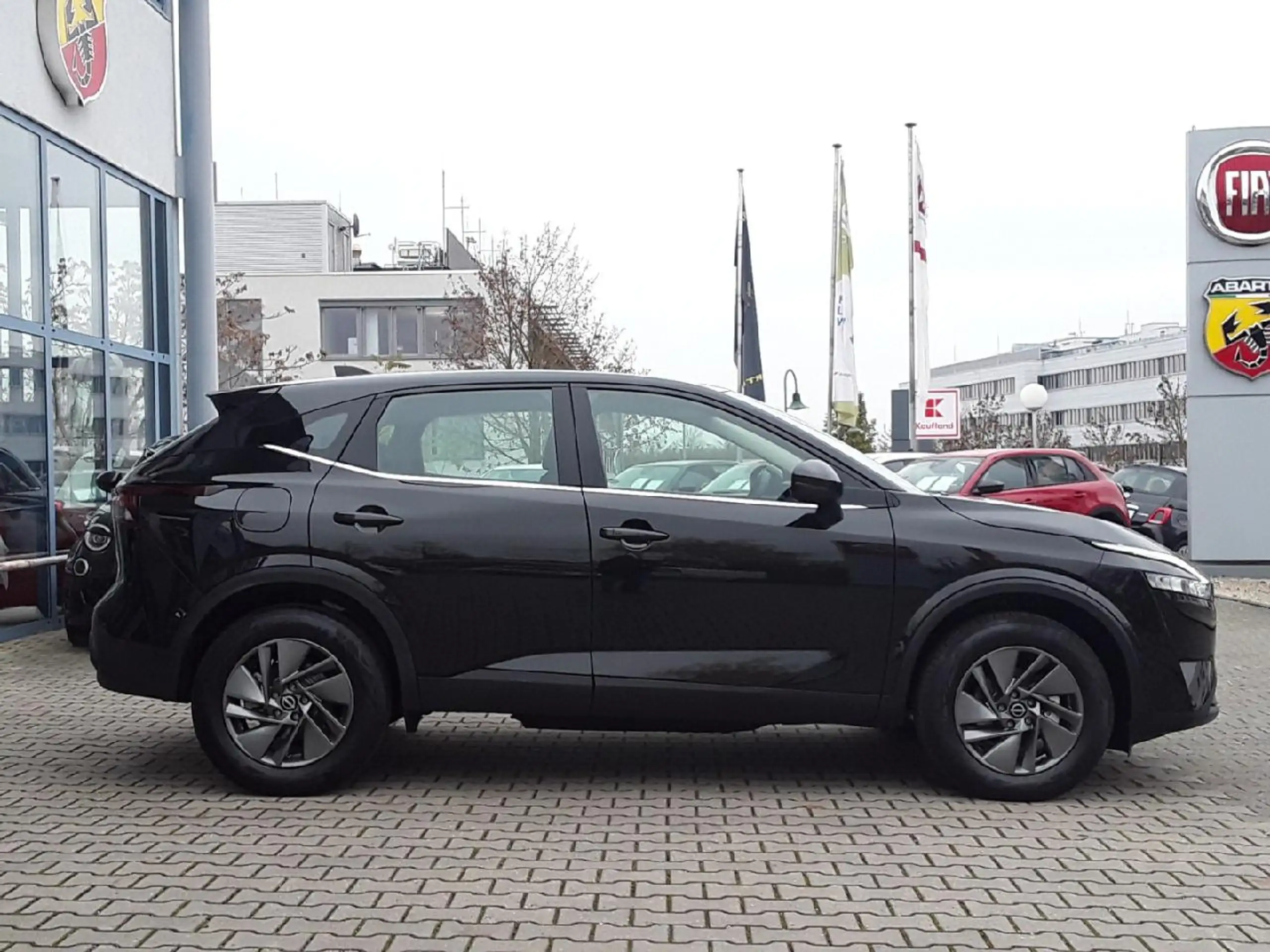 Nissan - Qashqai