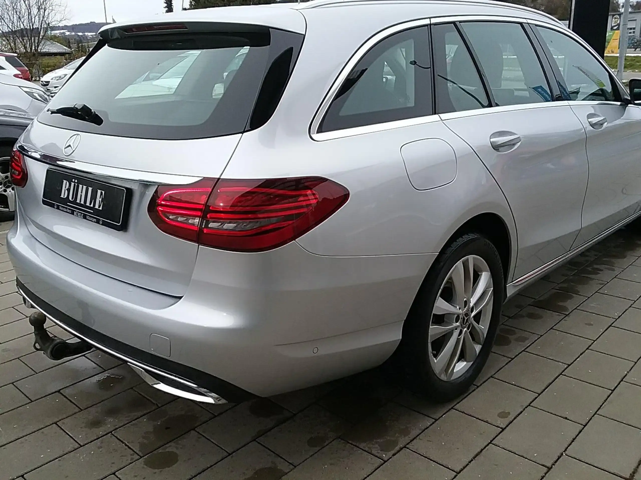 Mercedes-Benz - C 220