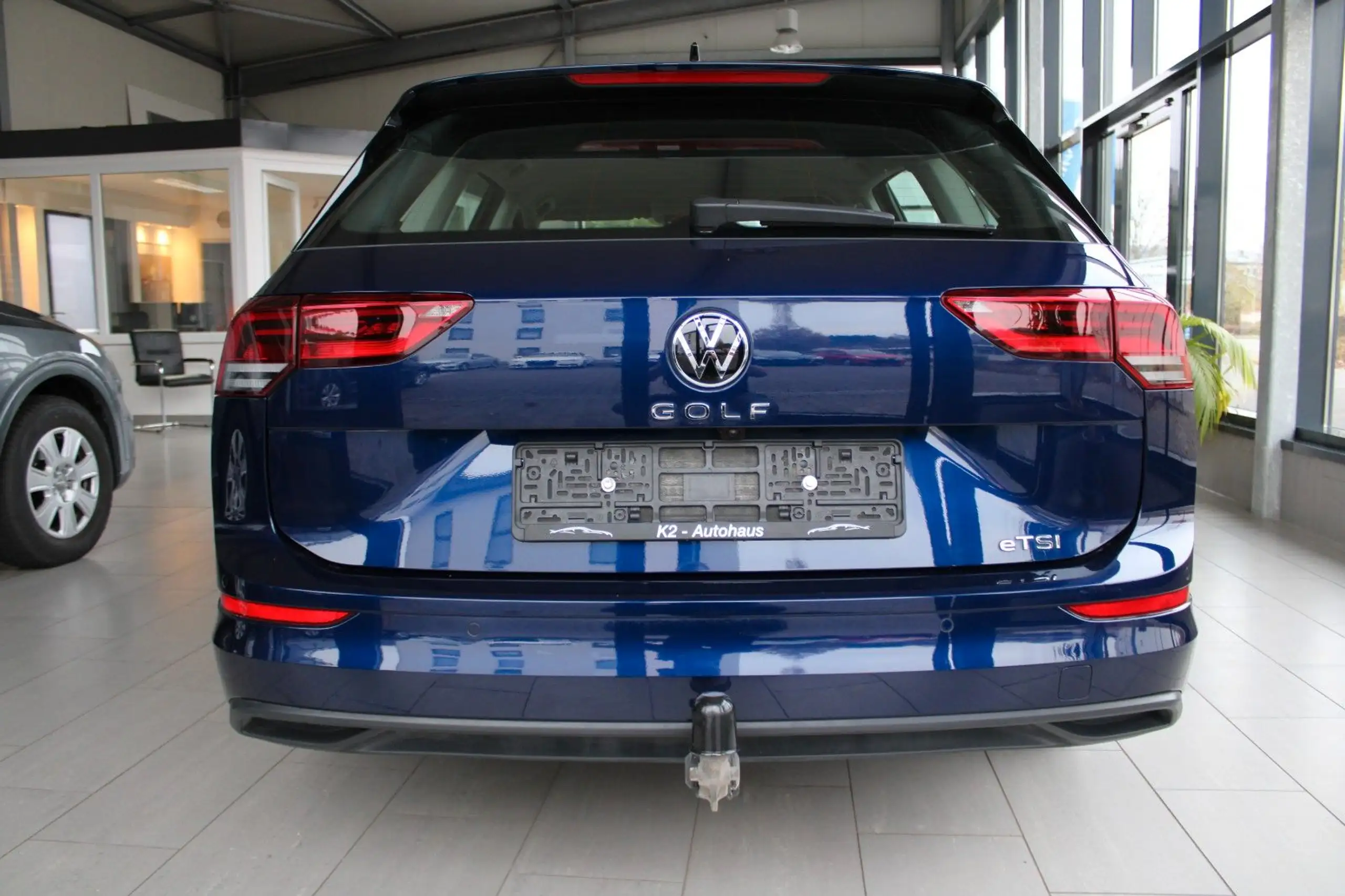 Volkswagen - Golf