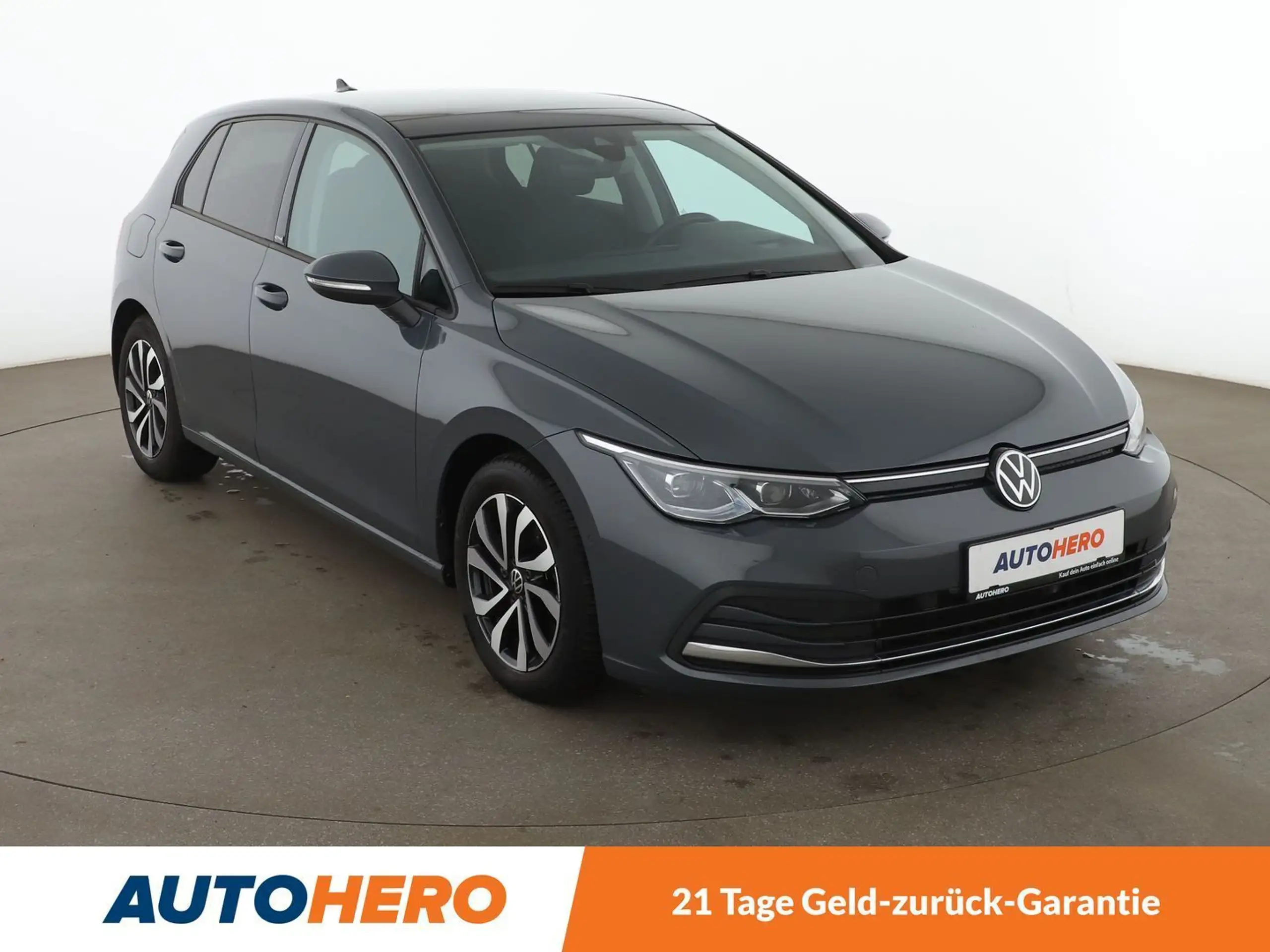 Volkswagen - Golf