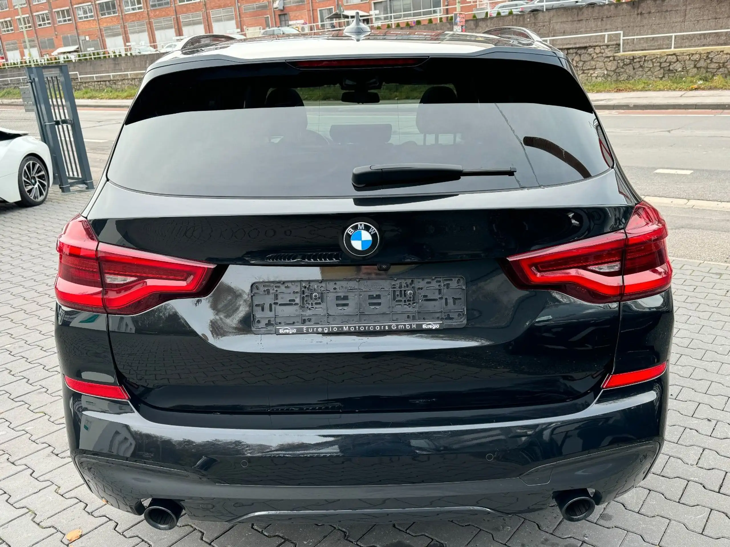 BMW - X3