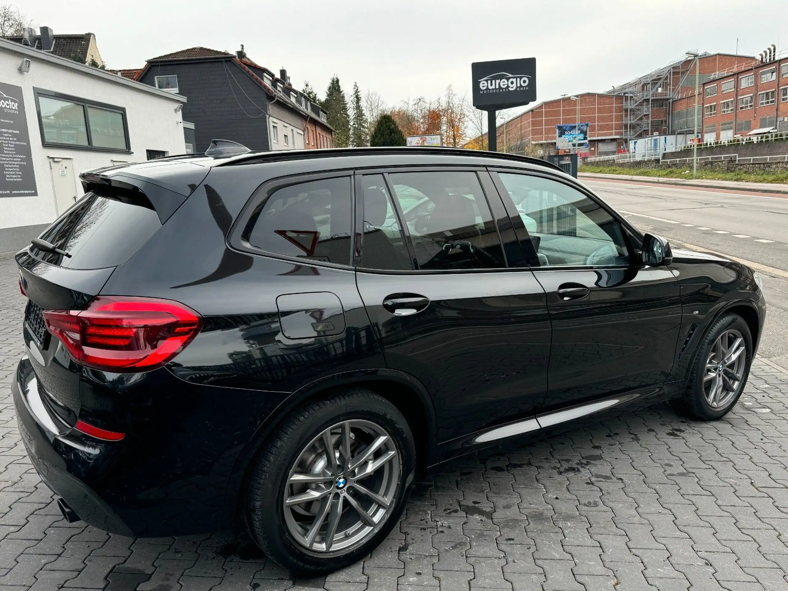 BMW - X3