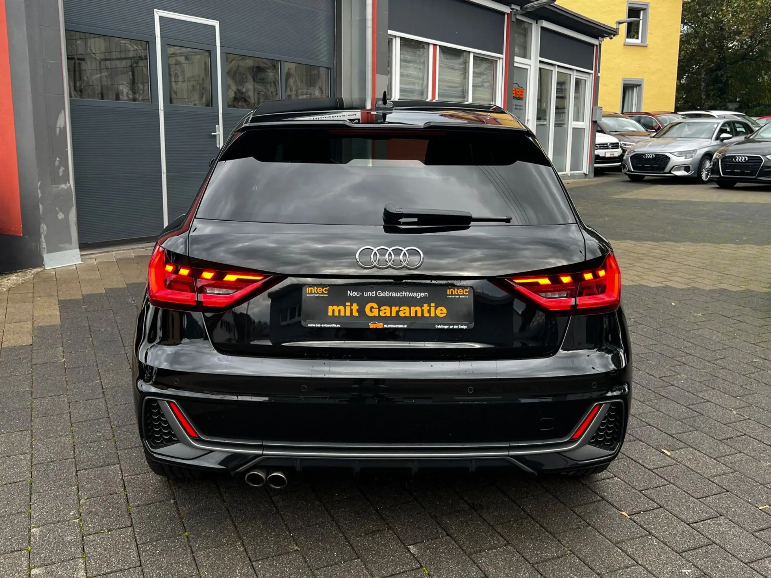 Audi - A1