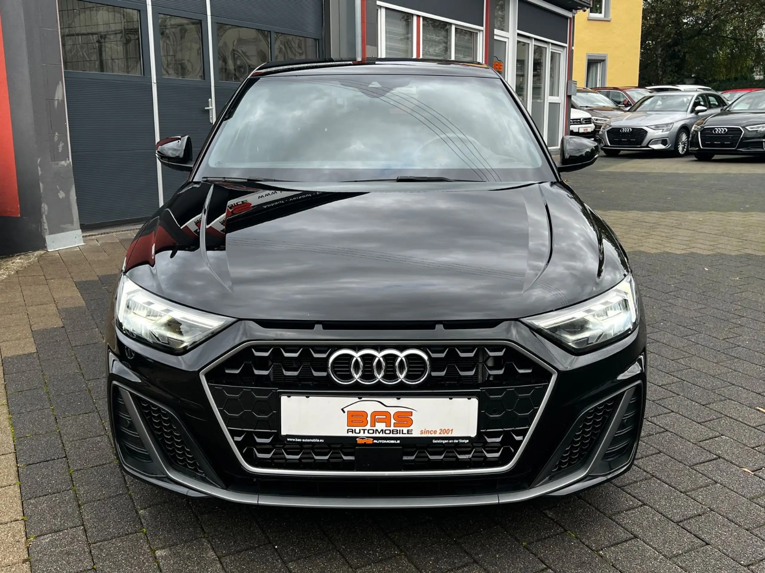 Audi - A1