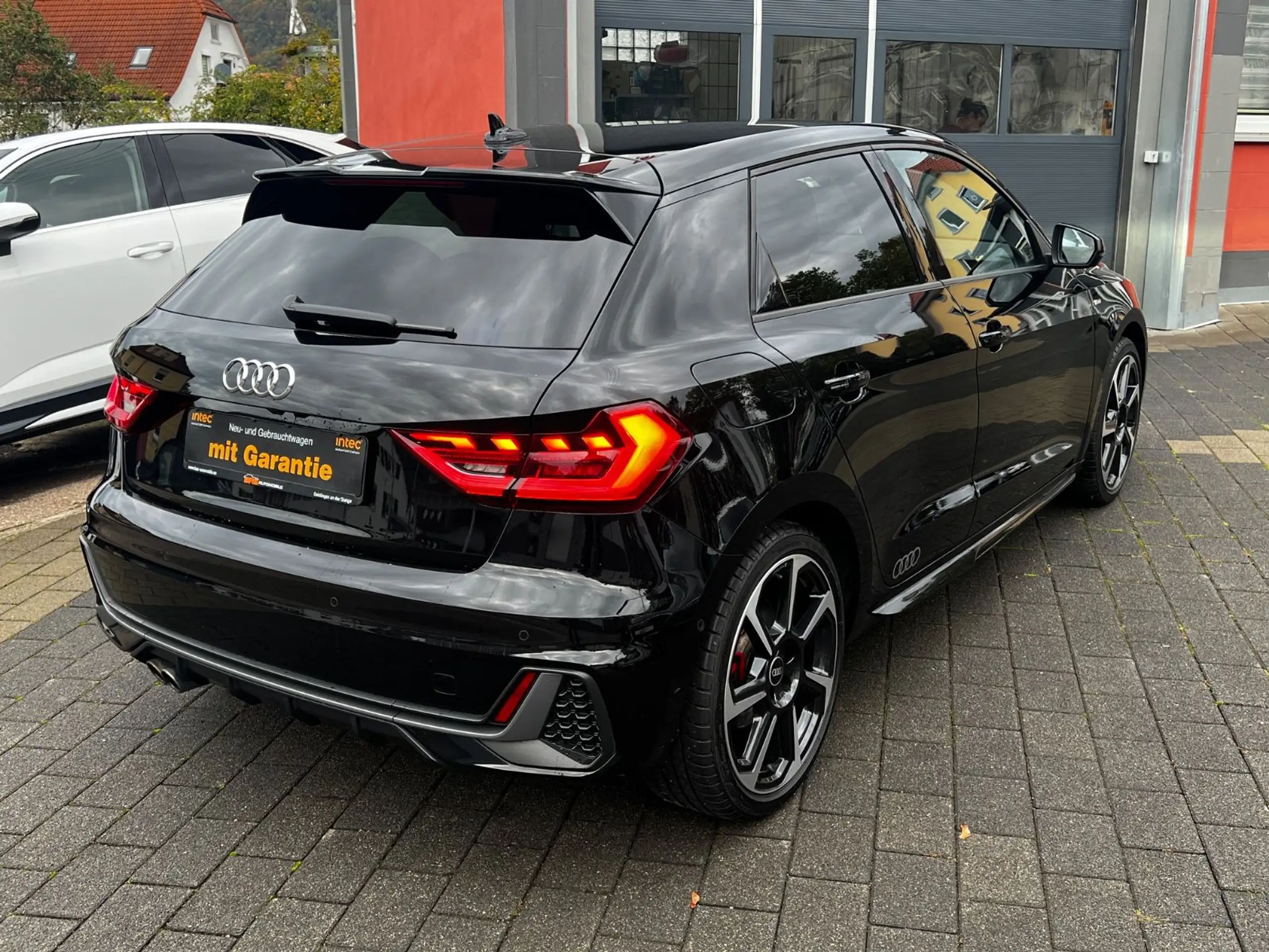 Audi - A1