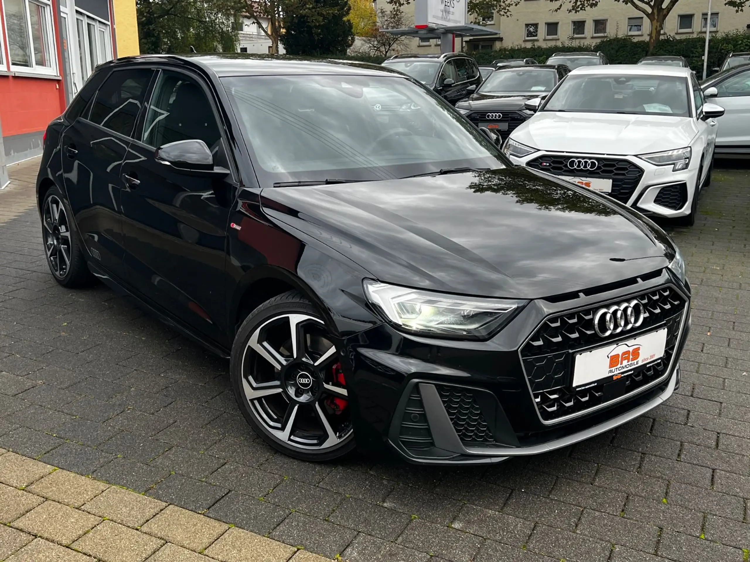 Audi - A1