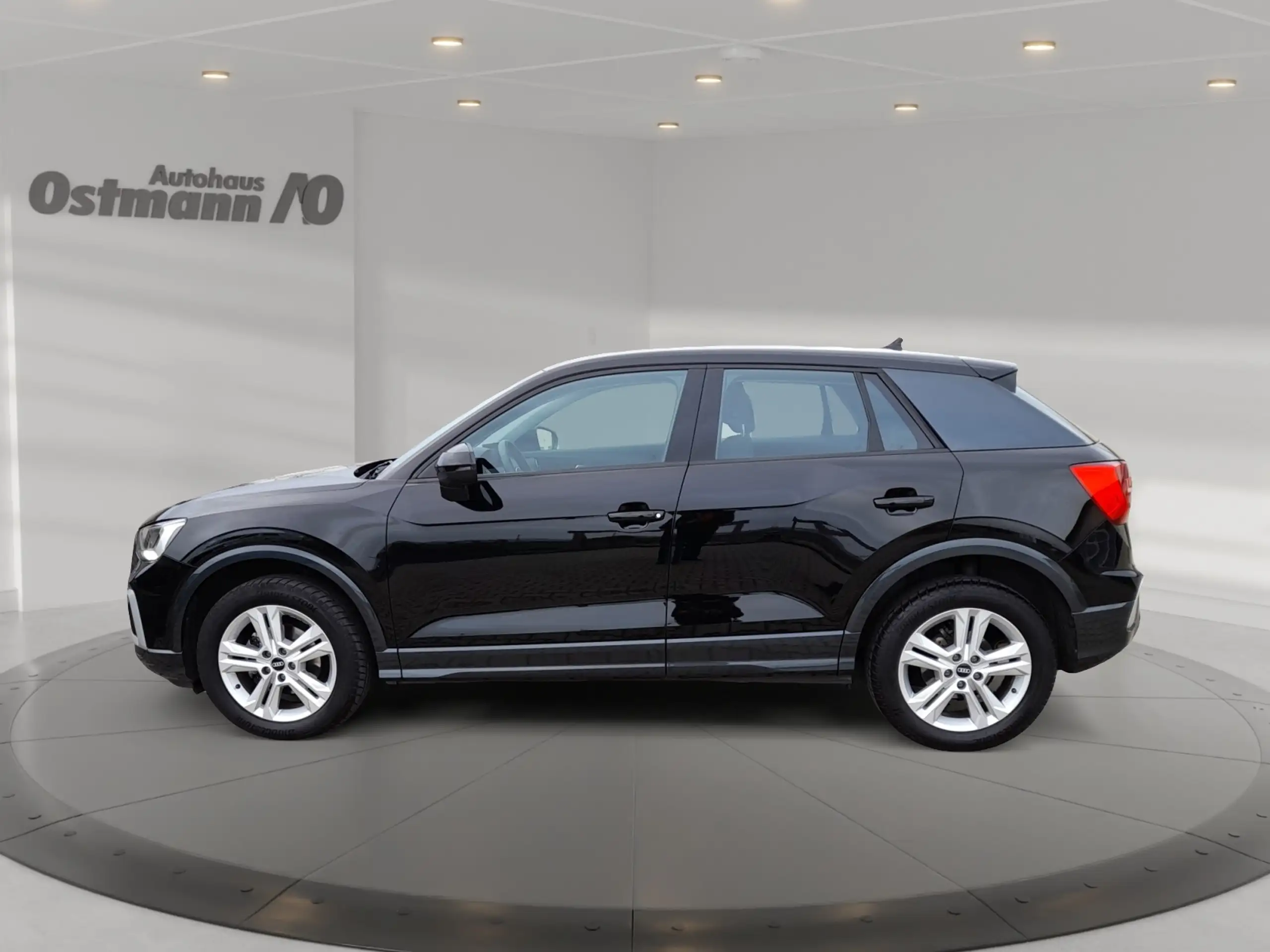 Audi - Q2