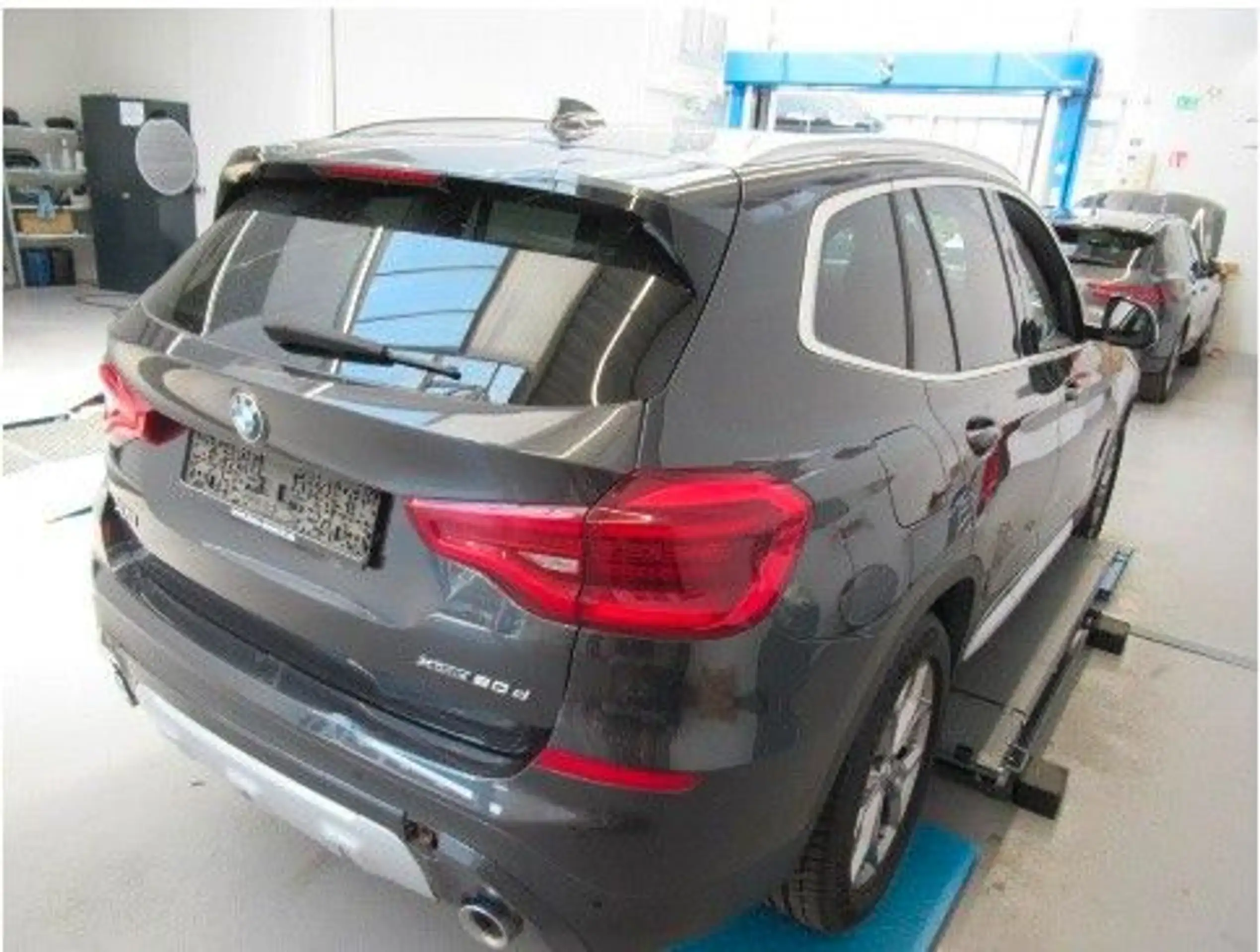 BMW - X3