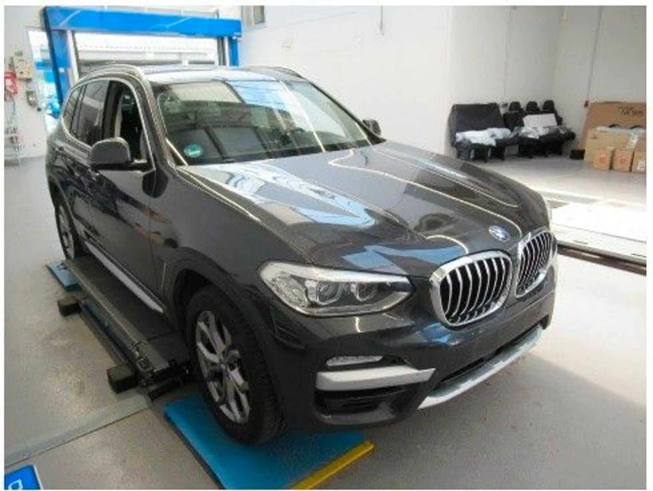 BMW - X3