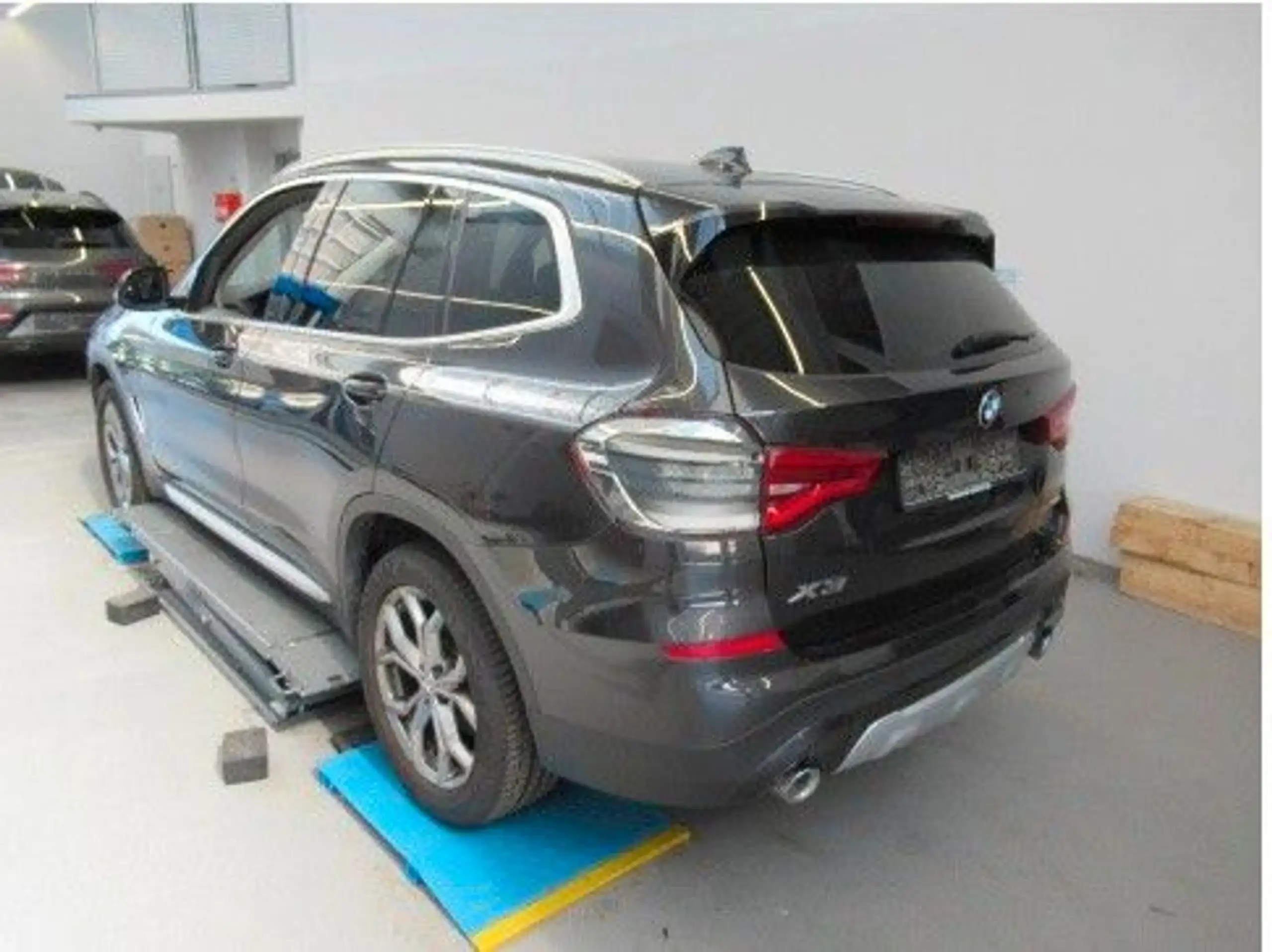 BMW - X3