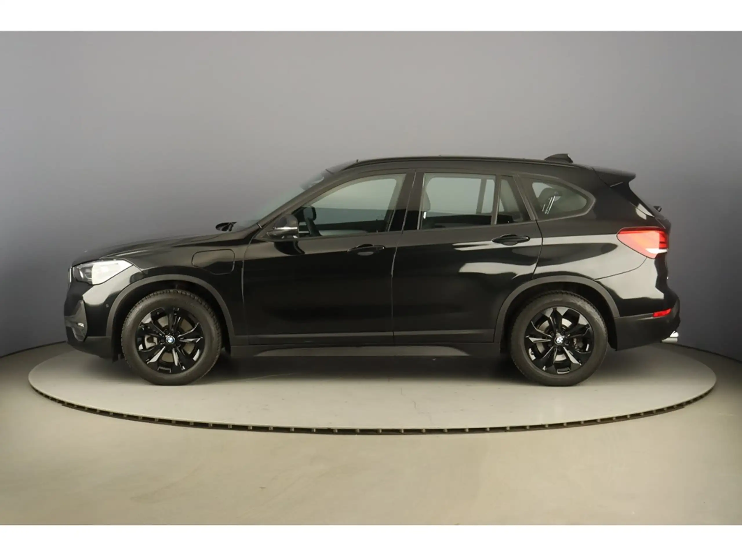 BMW - X1