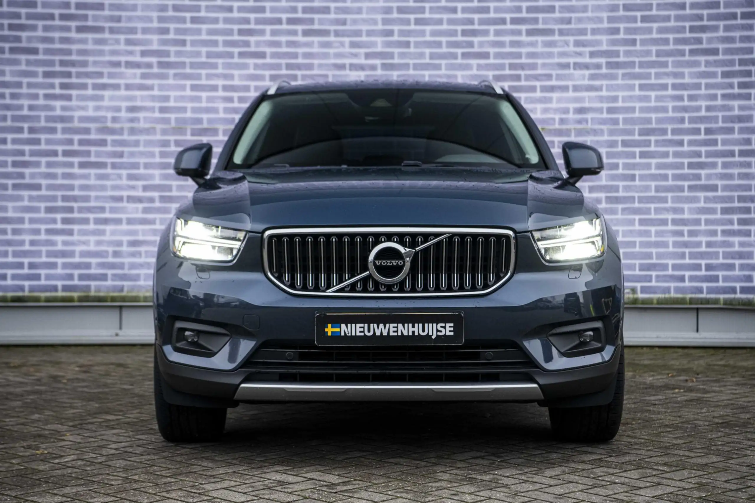 Volvo - XC40