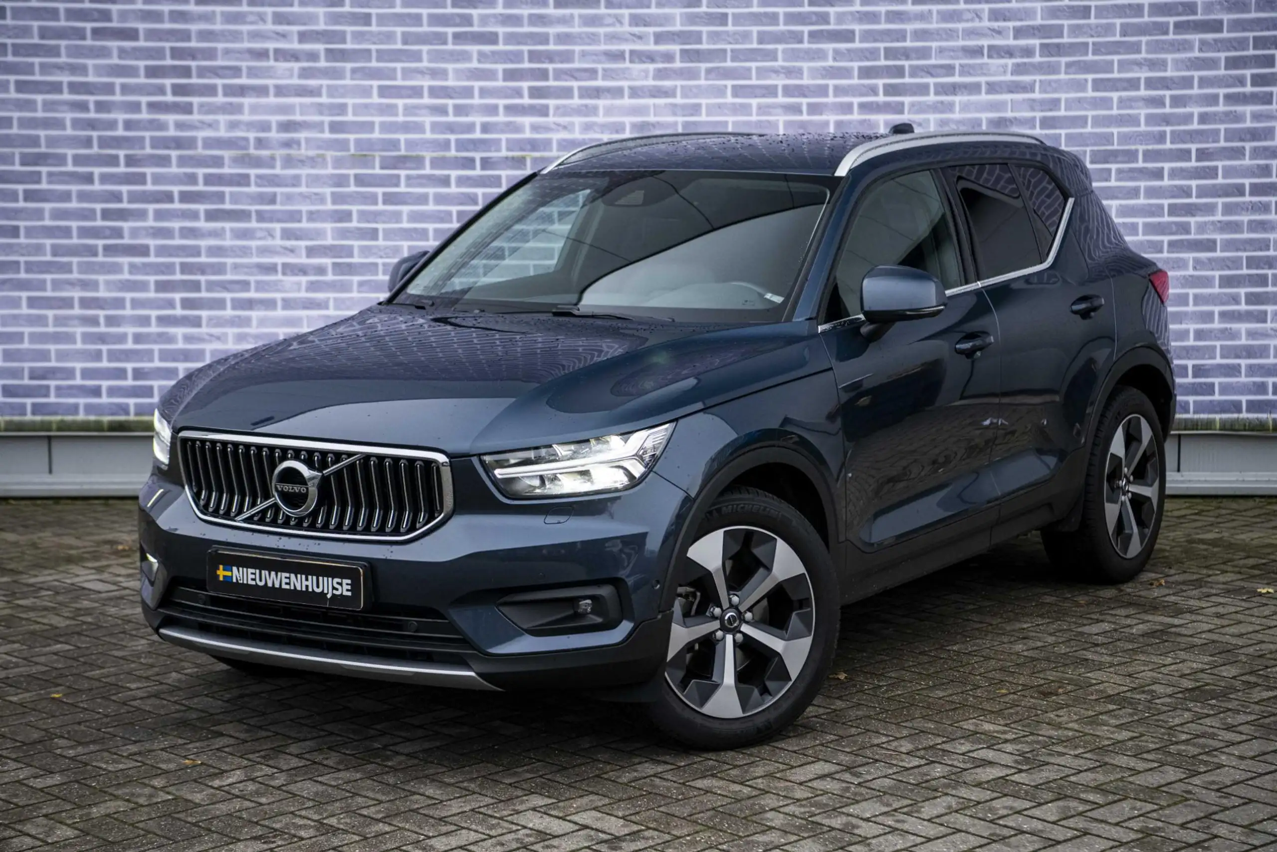 Volvo - XC40