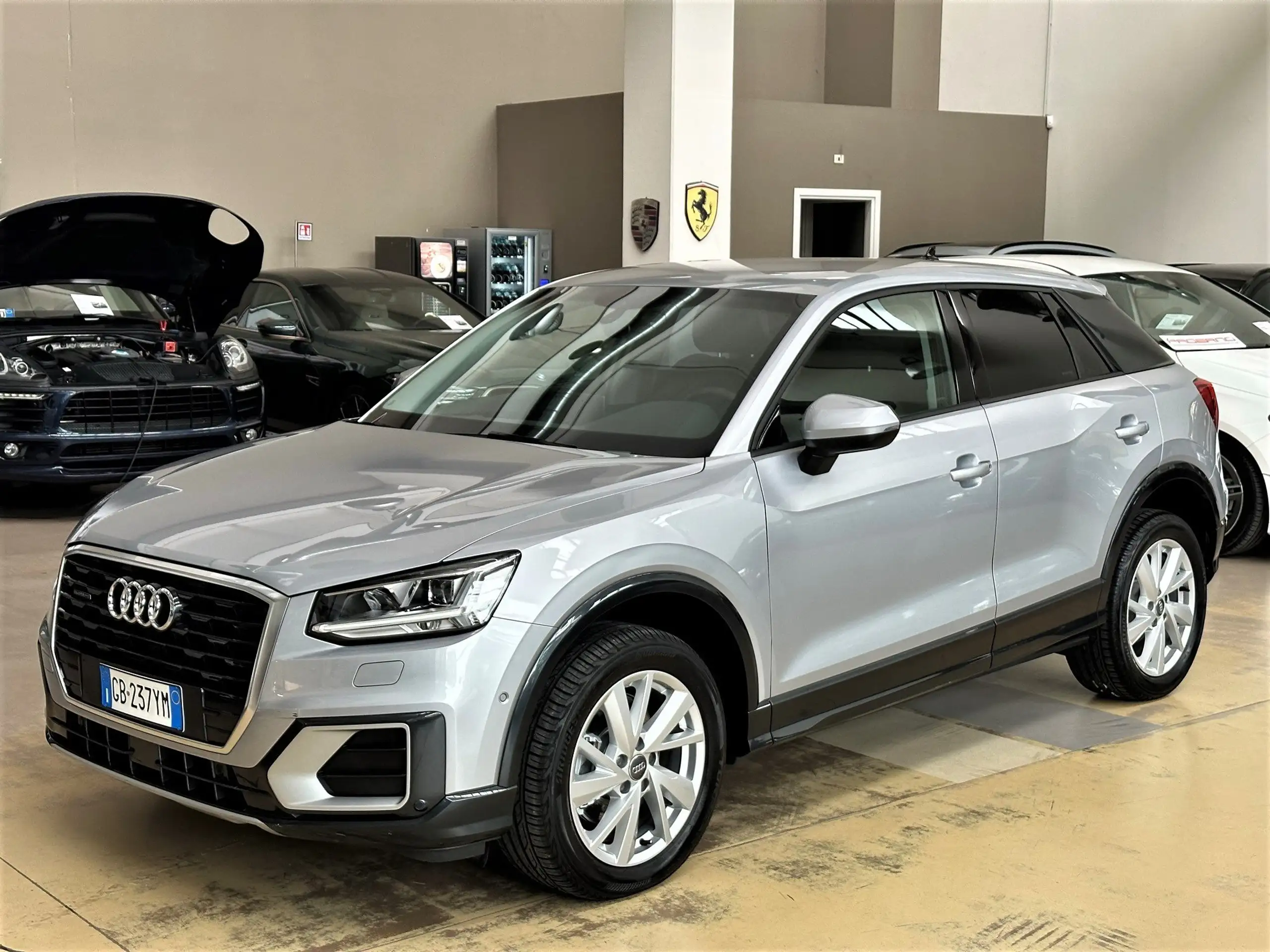 Audi - Q2