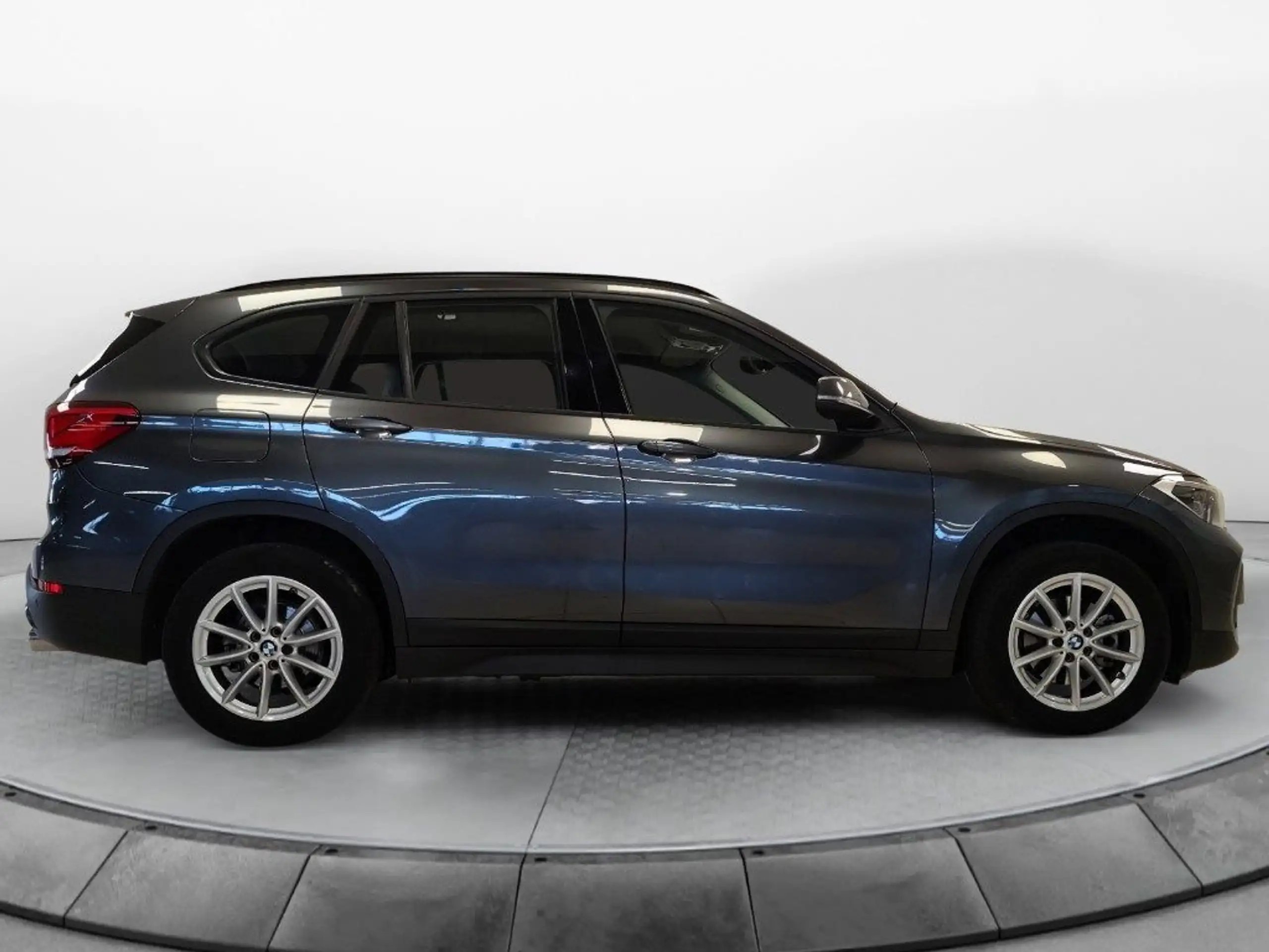 BMW - X1