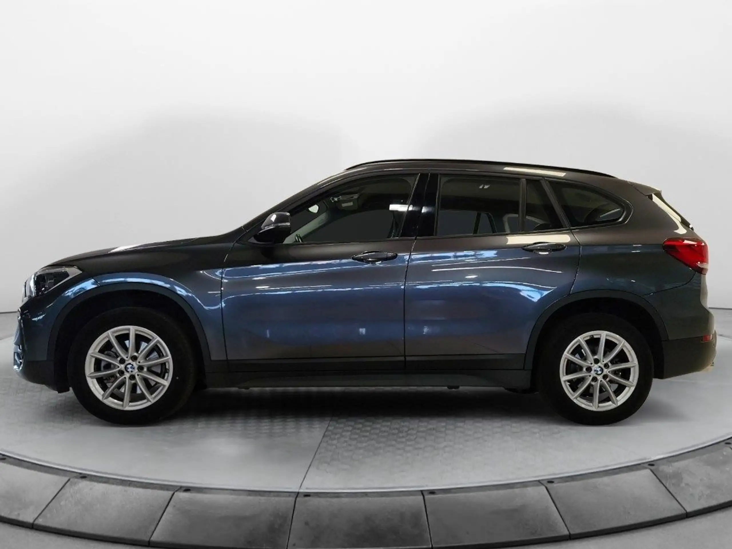 BMW - X1