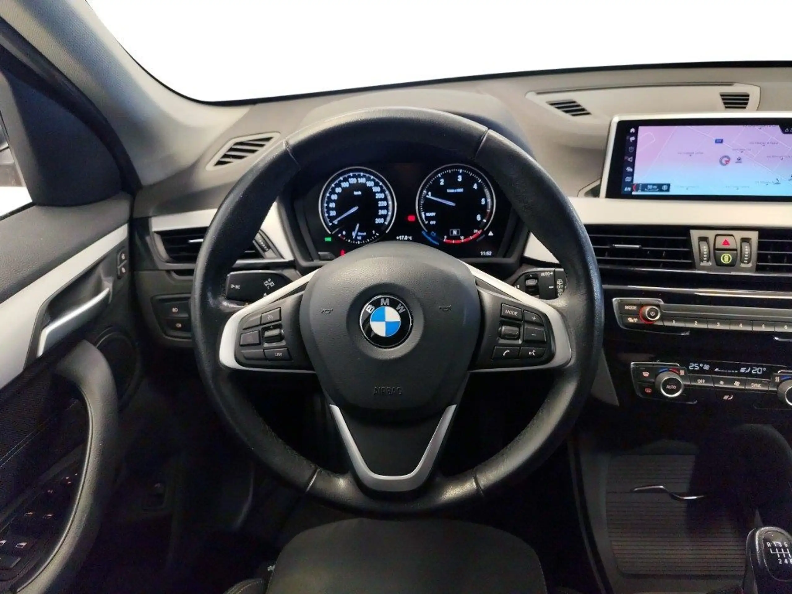 BMW - X1