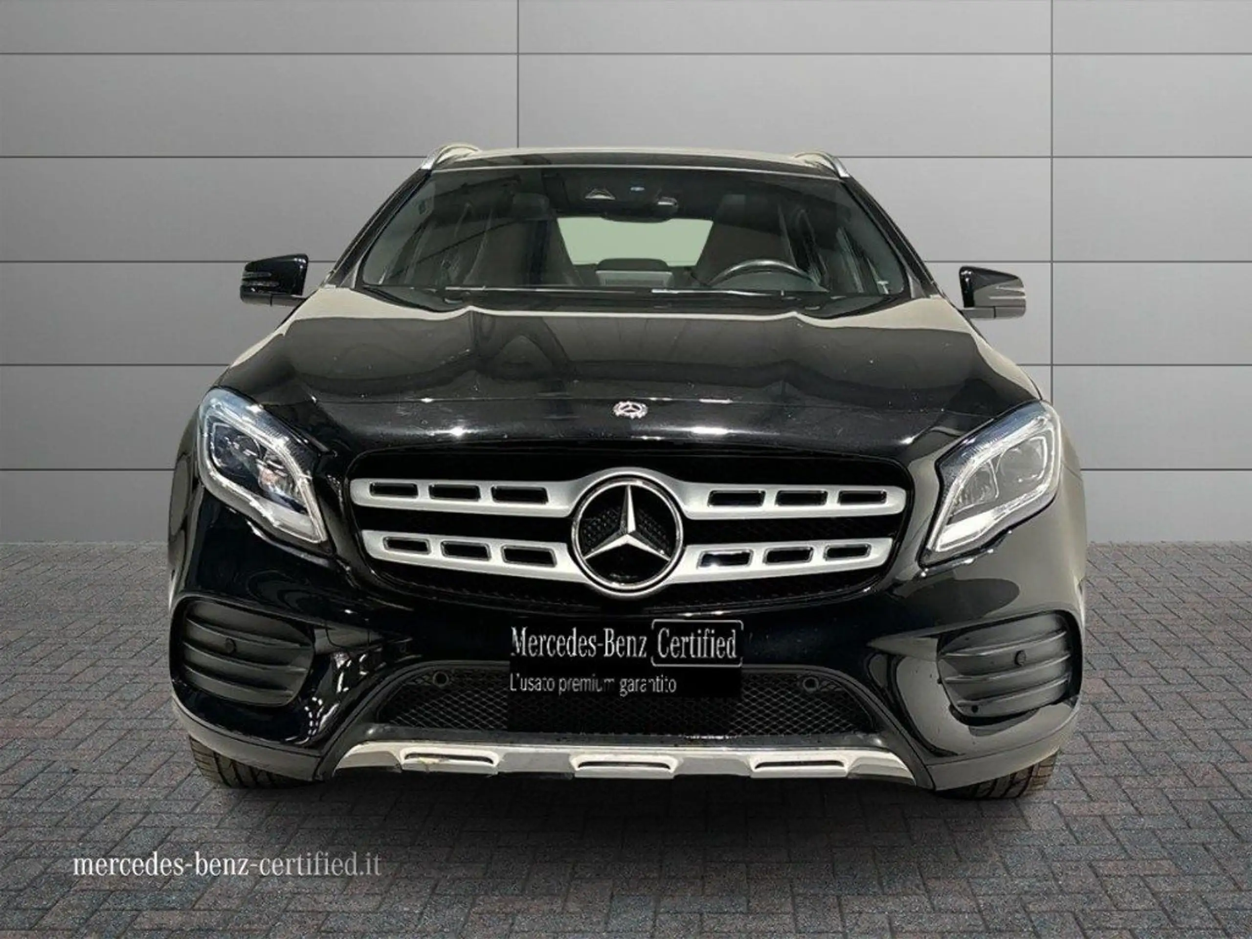 Mercedes-Benz - GLA 200