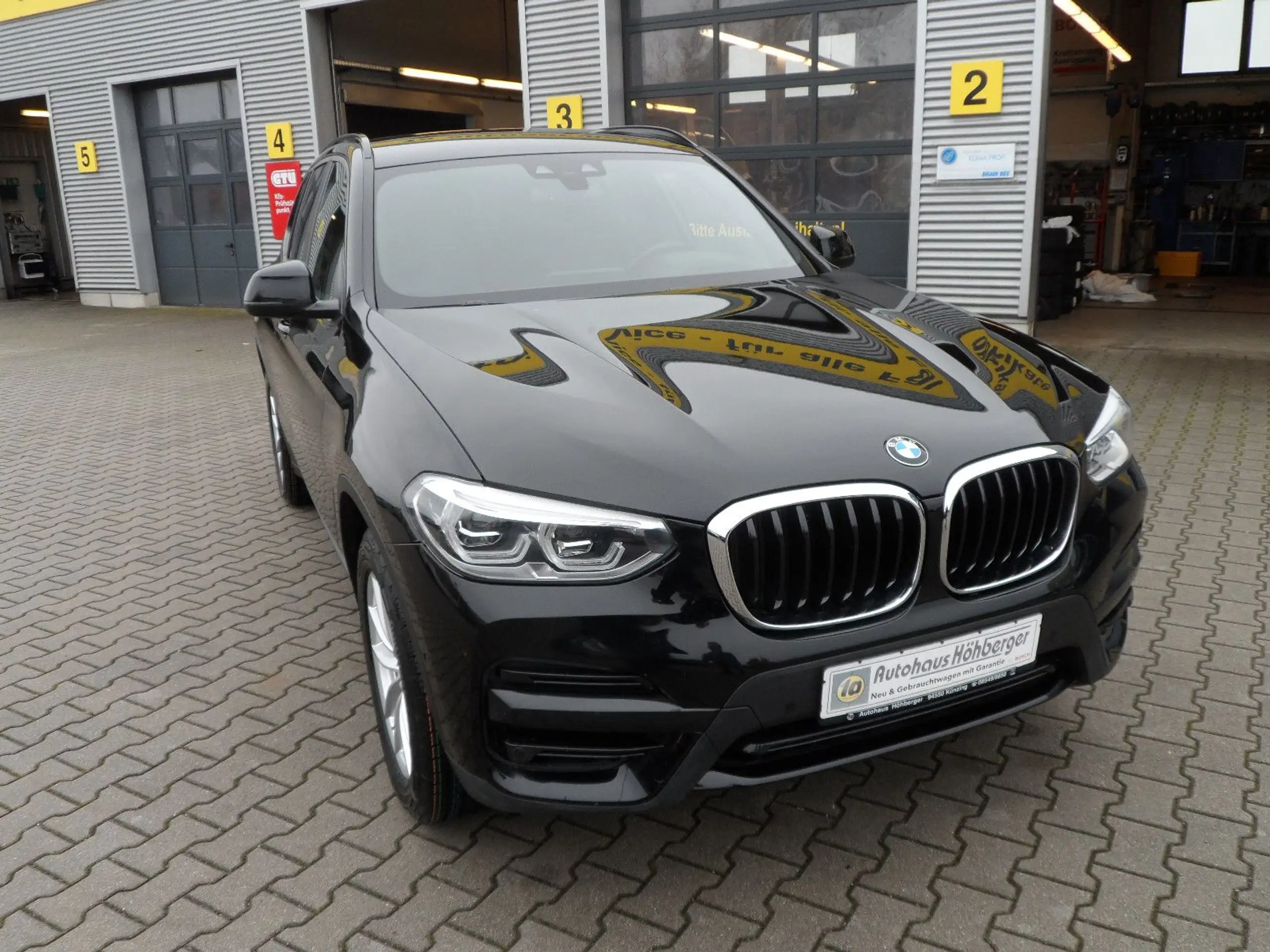 BMW - X3