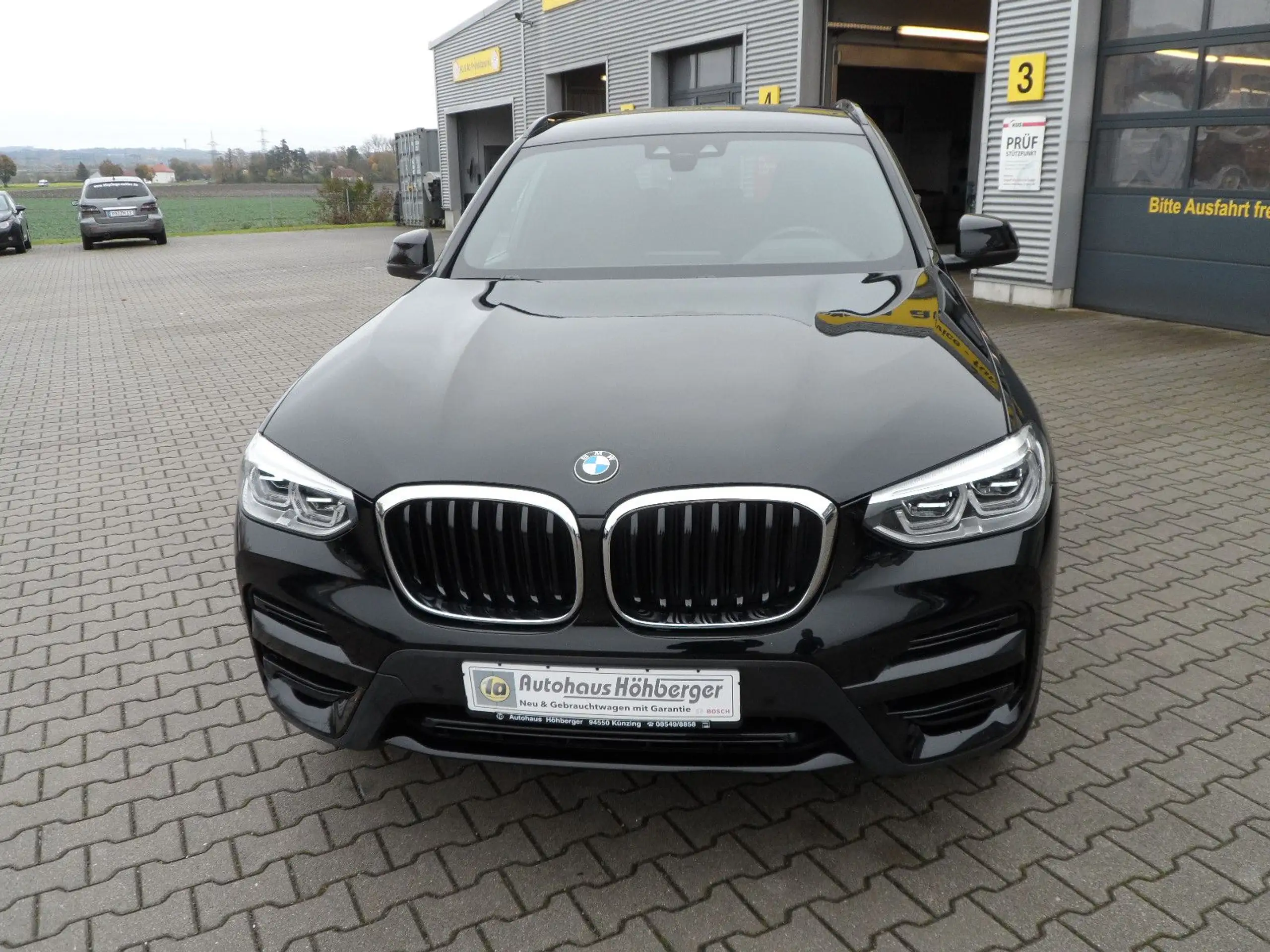 BMW - X3