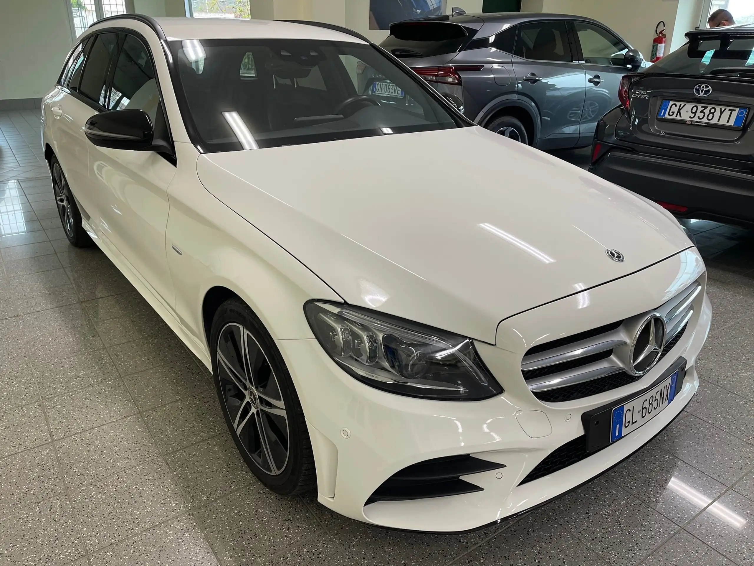 Mercedes-Benz - C 220