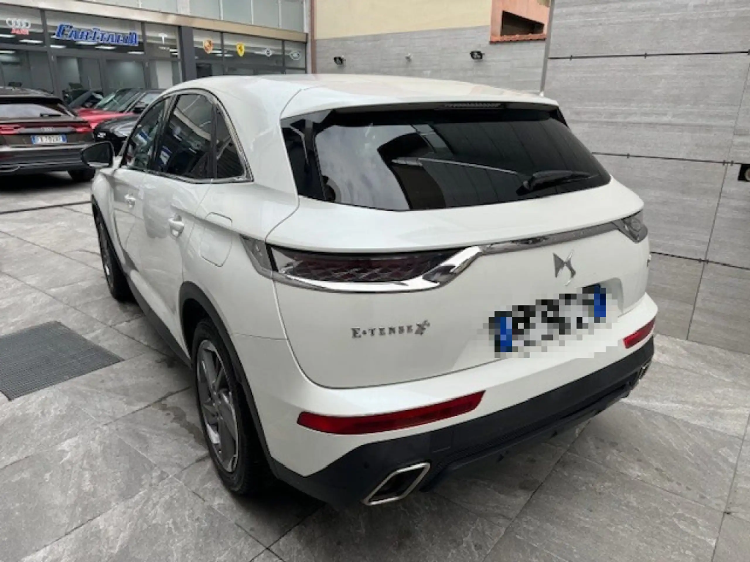 DS Automobiles - DS 7 Crossback