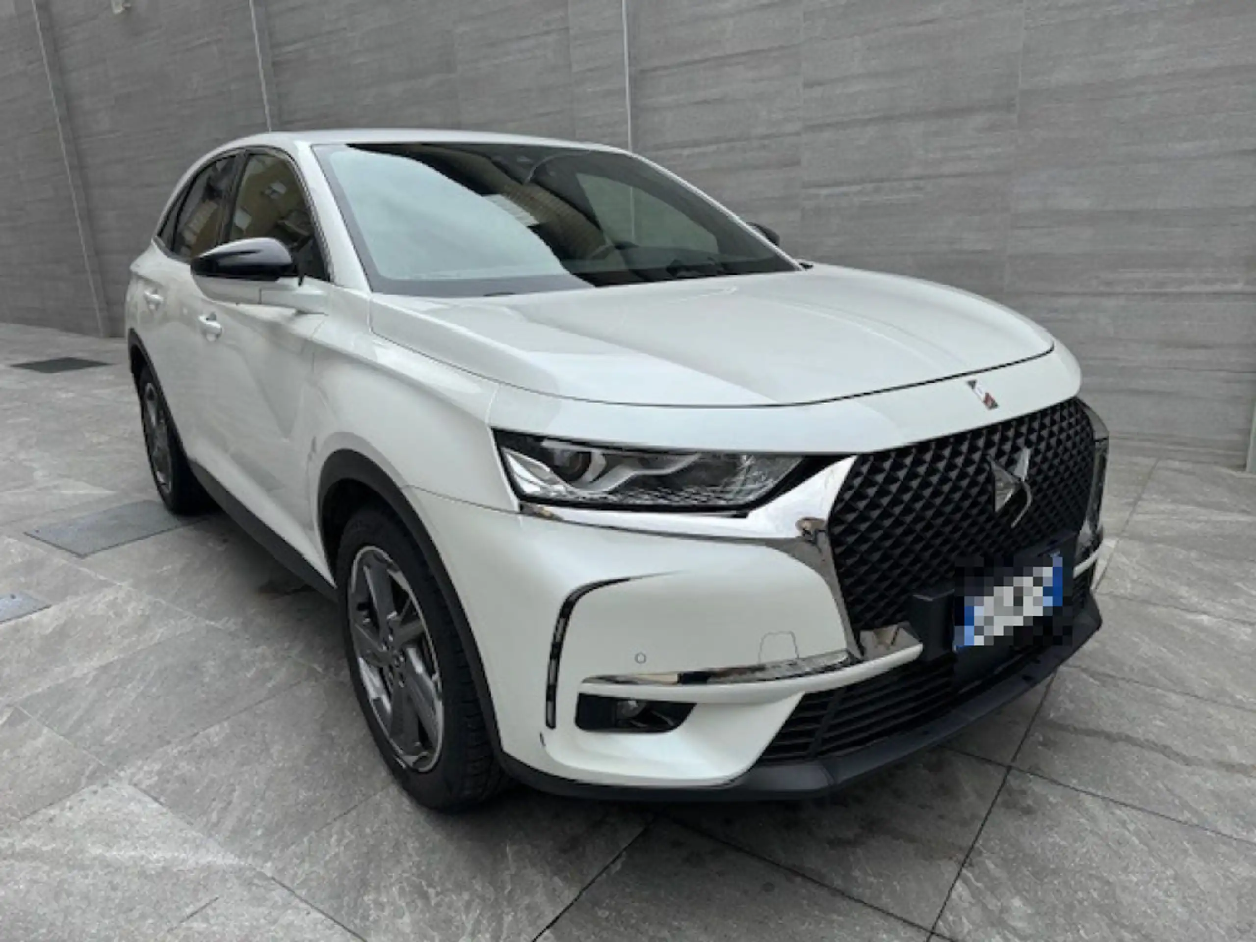 DS Automobiles - DS 7 Crossback