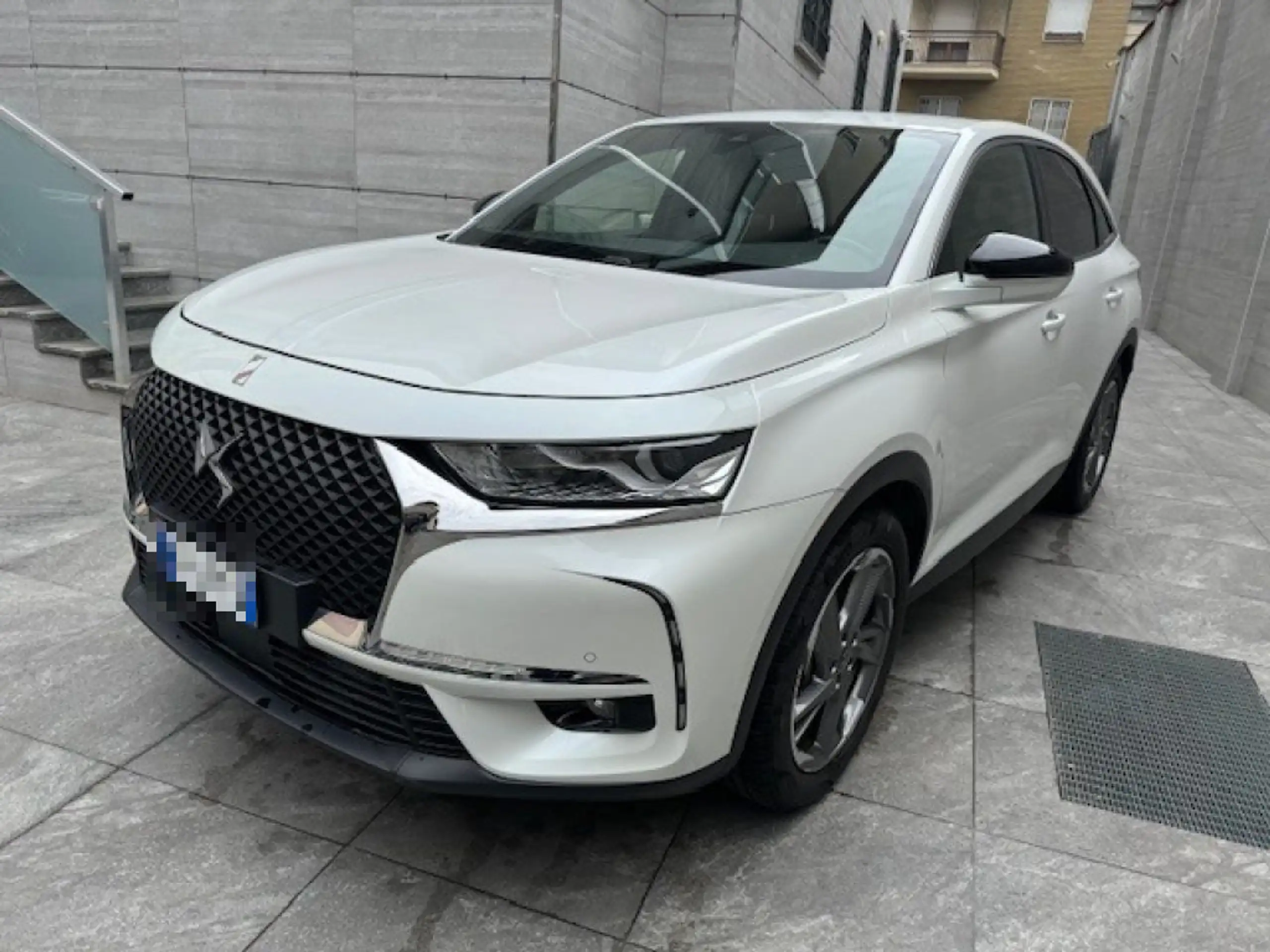 DS Automobiles - DS 7 Crossback