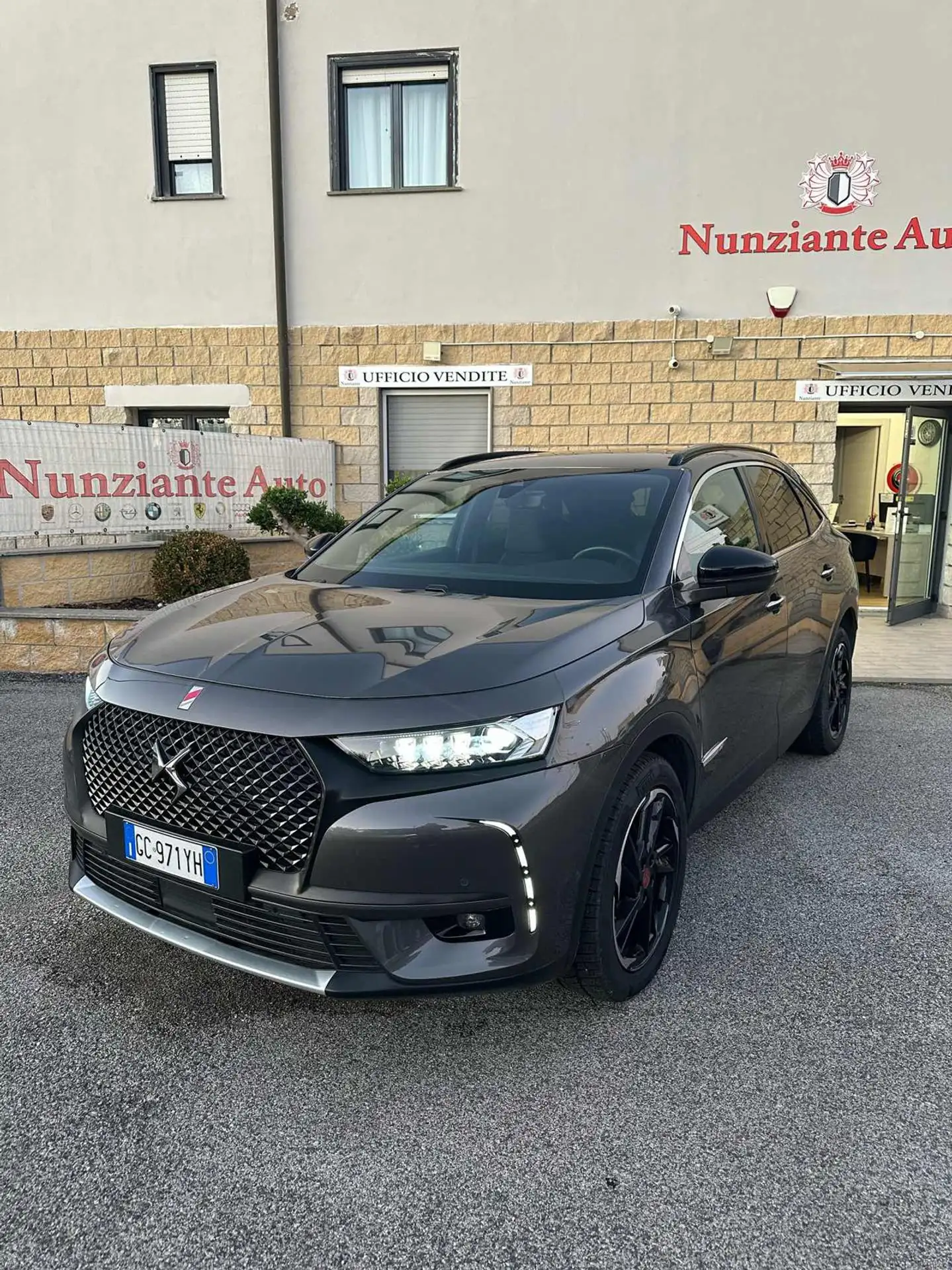 DS Automobiles - DS 7 Crossback