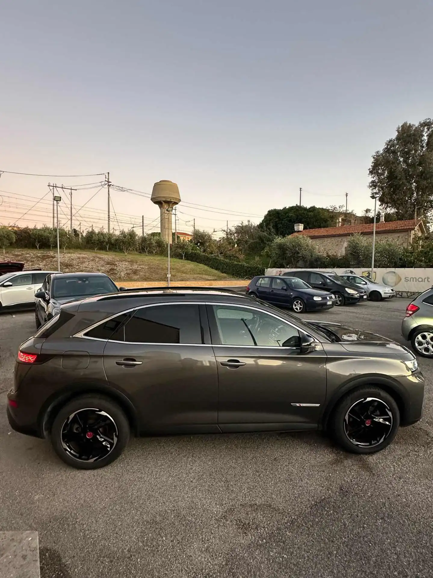 DS Automobiles - DS 7 Crossback