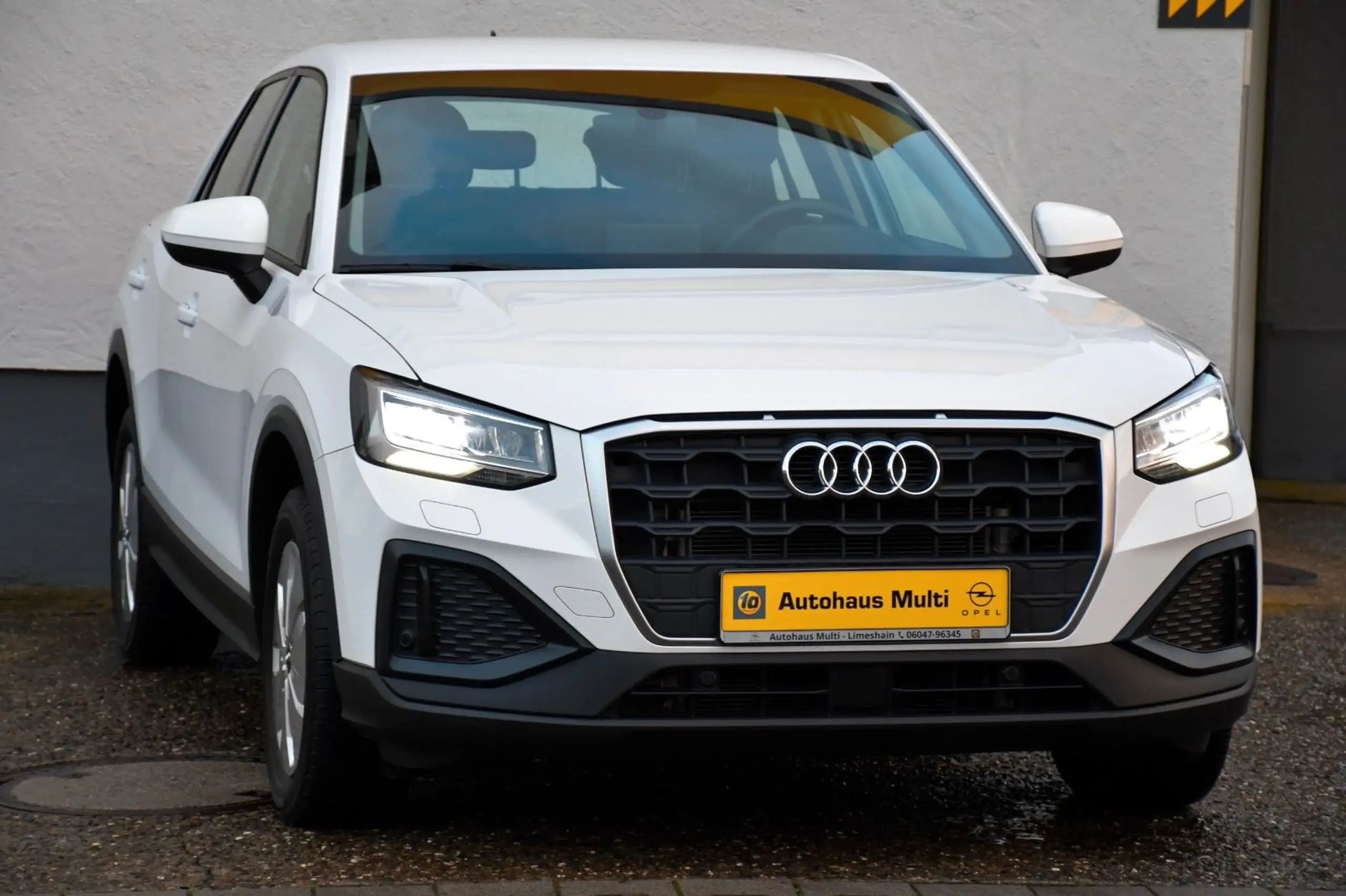 Audi - Q2