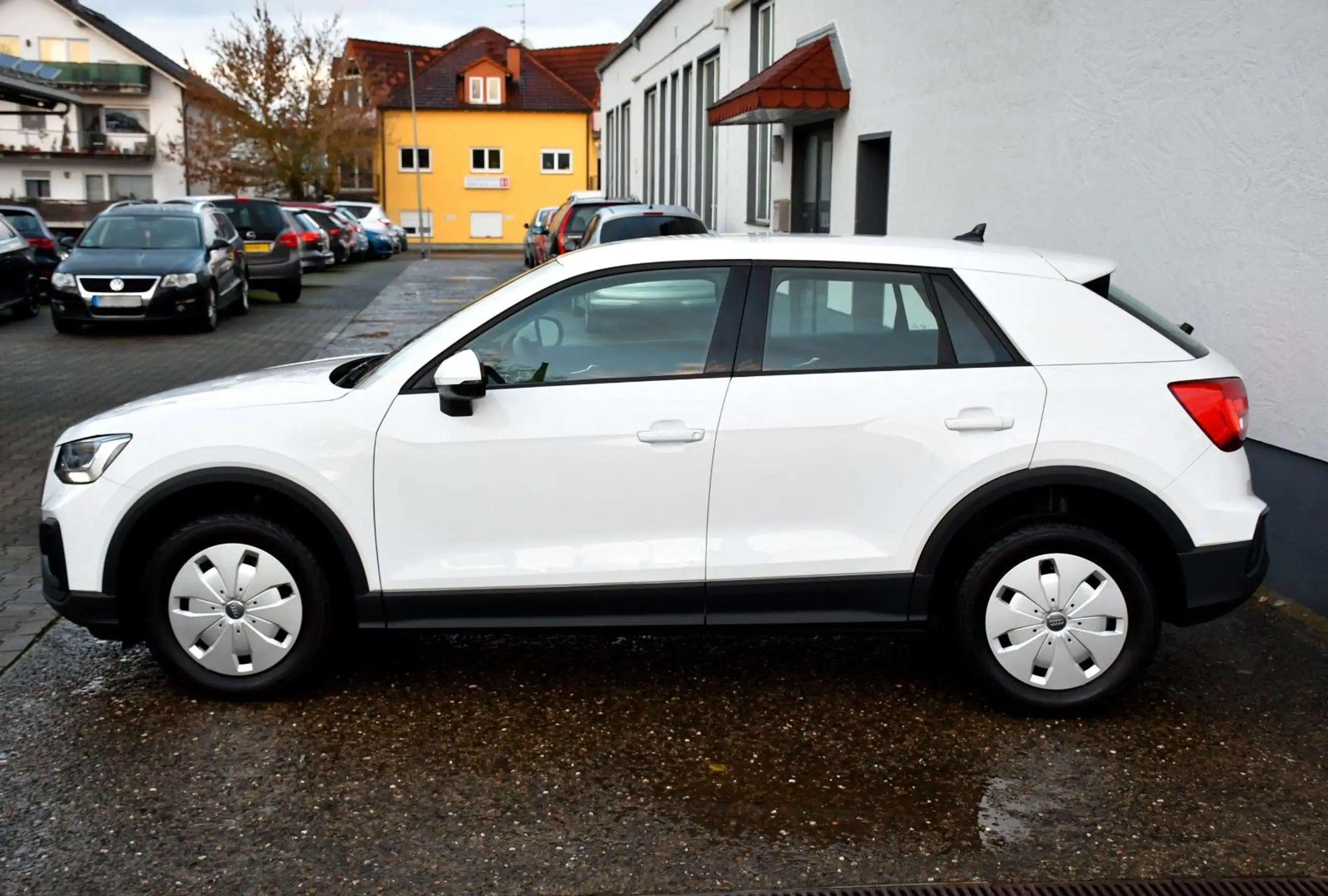 Audi - Q2