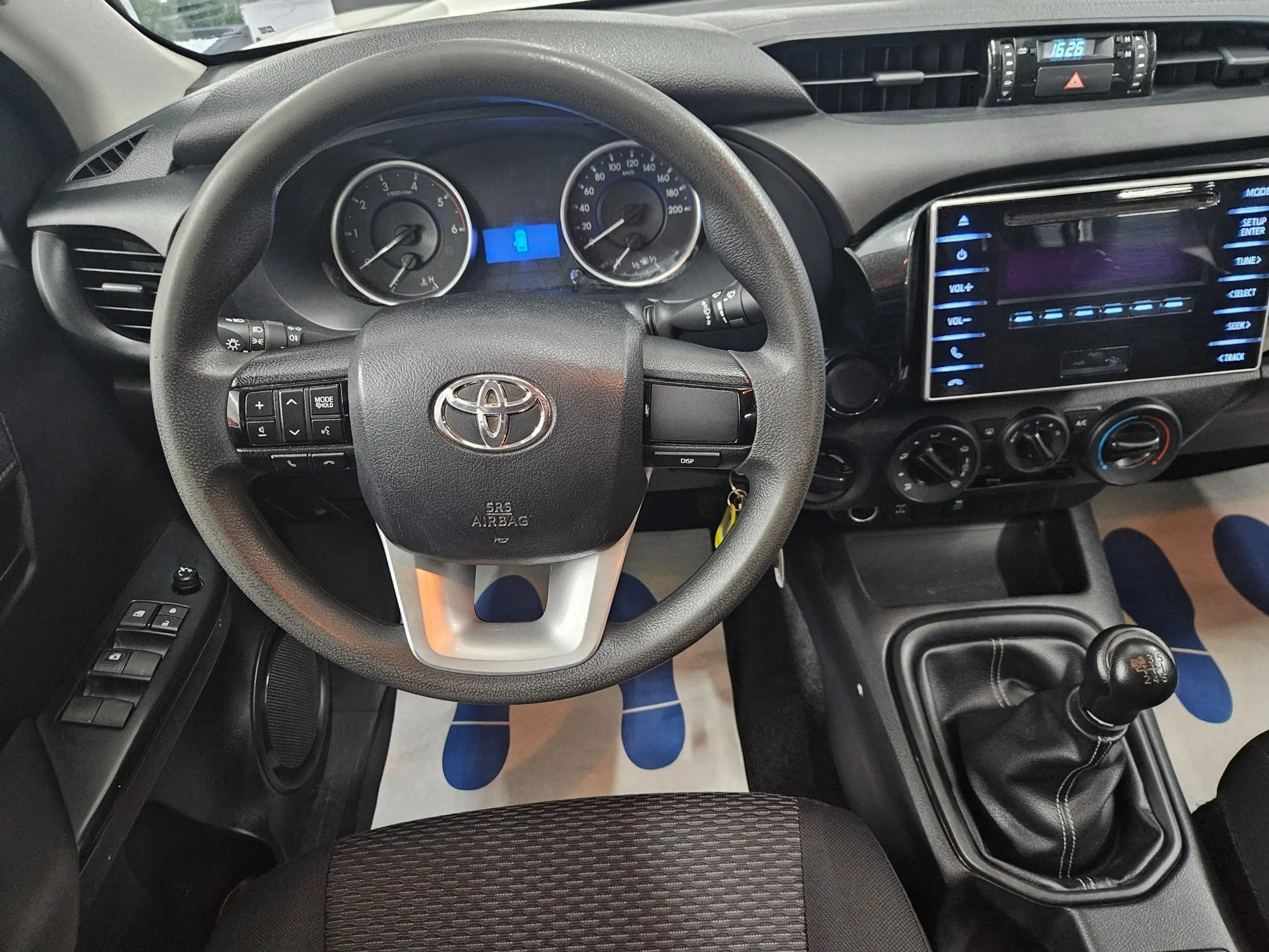 Toyota - Hilux