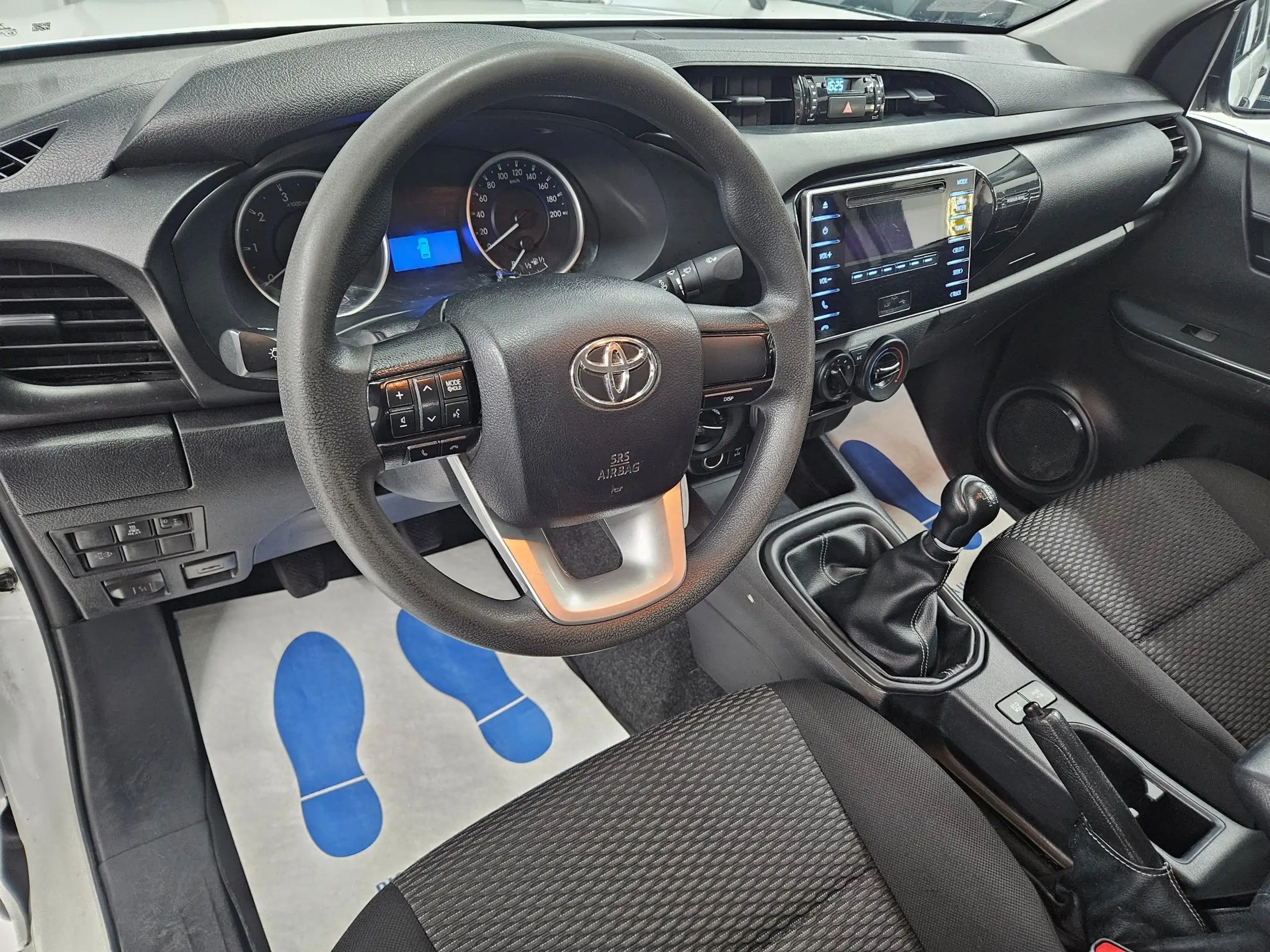 Toyota - Hilux