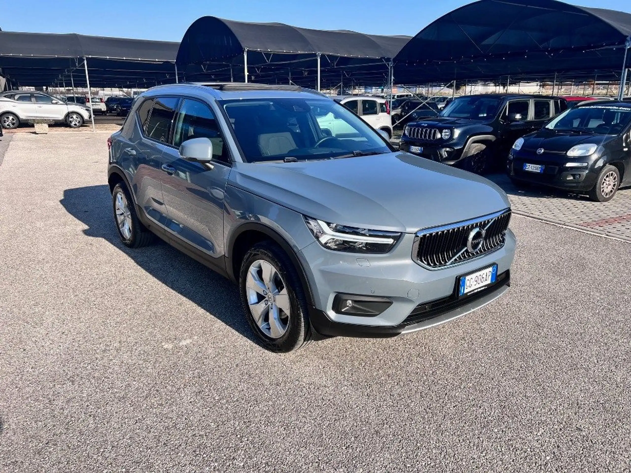 Volvo - XC40