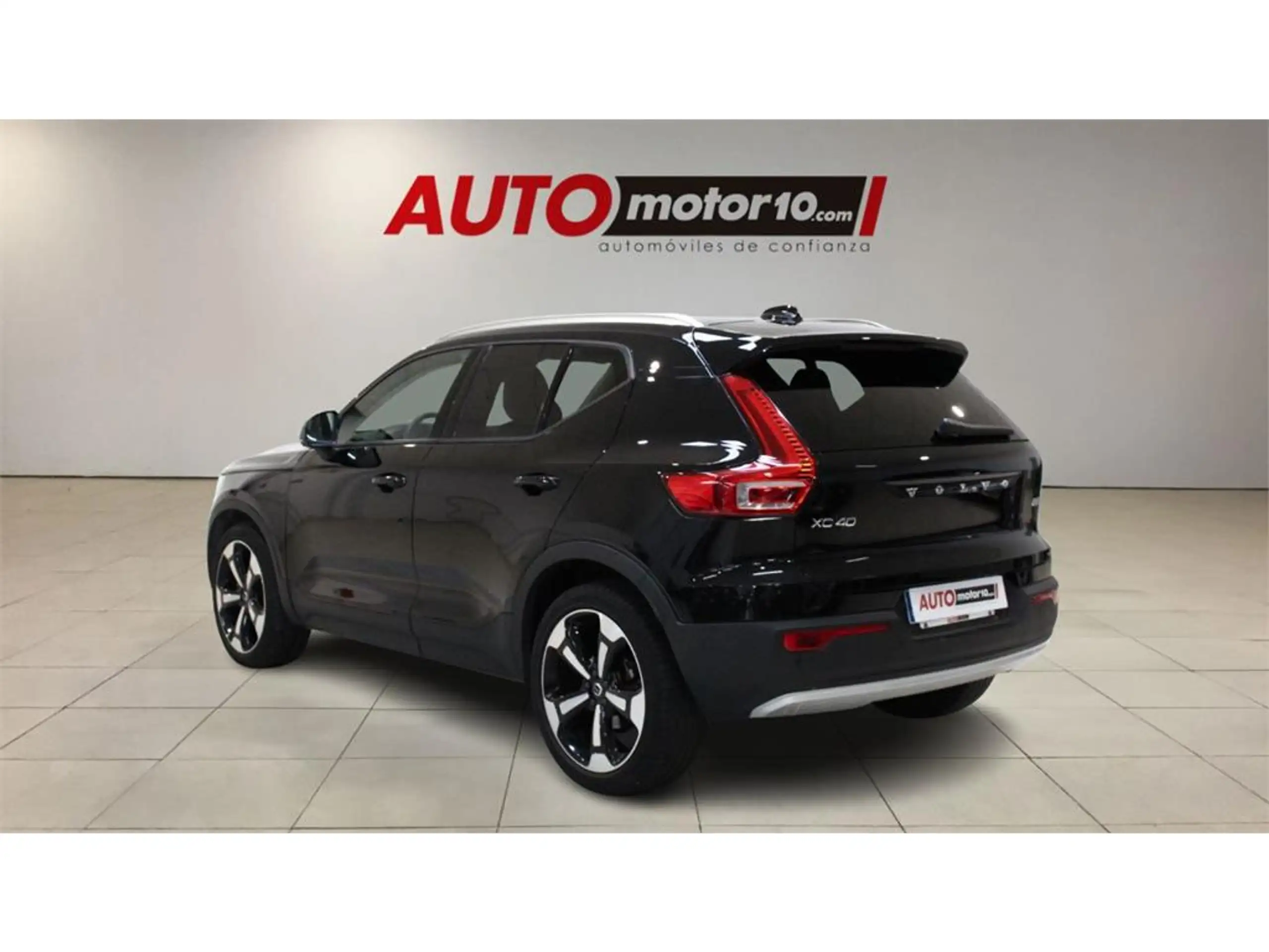 Volvo - XC40