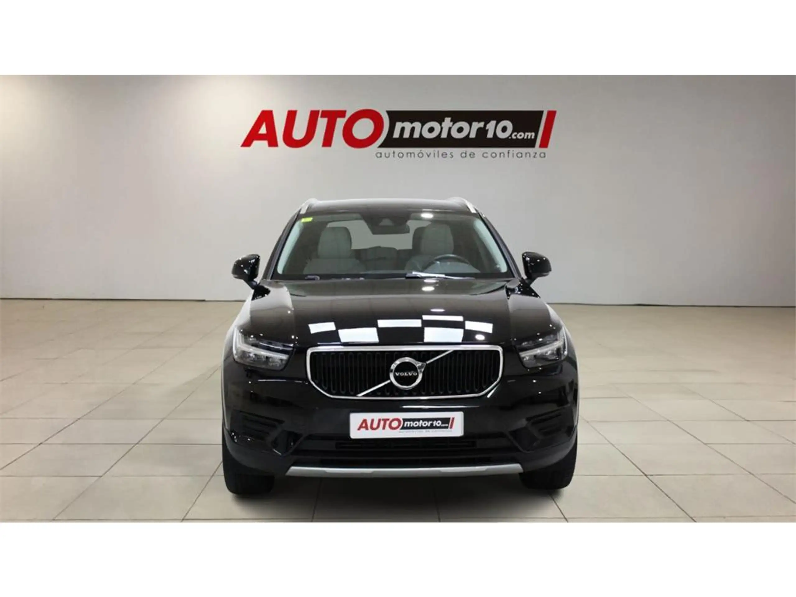 Volvo - XC40