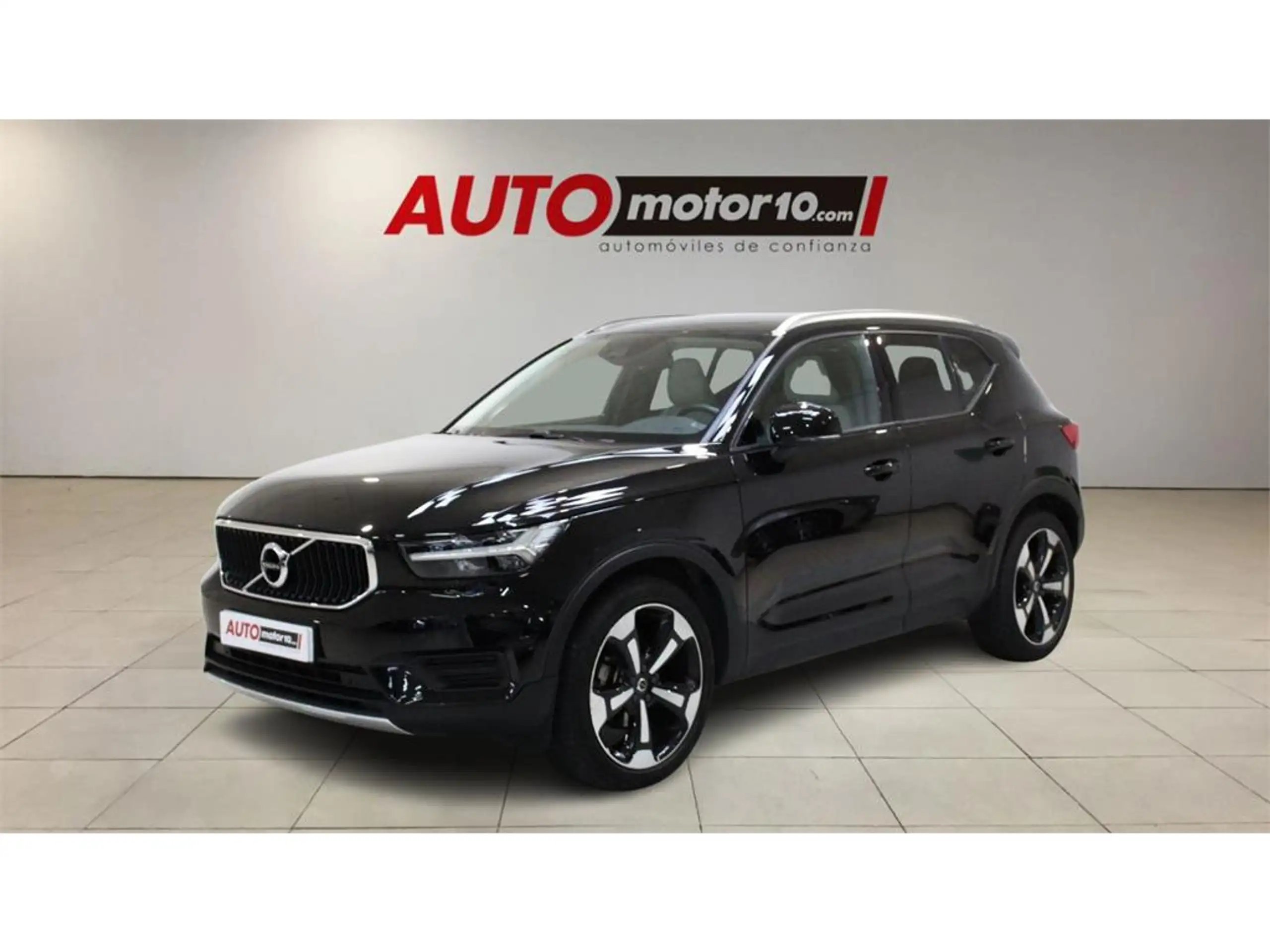 Volvo - XC40