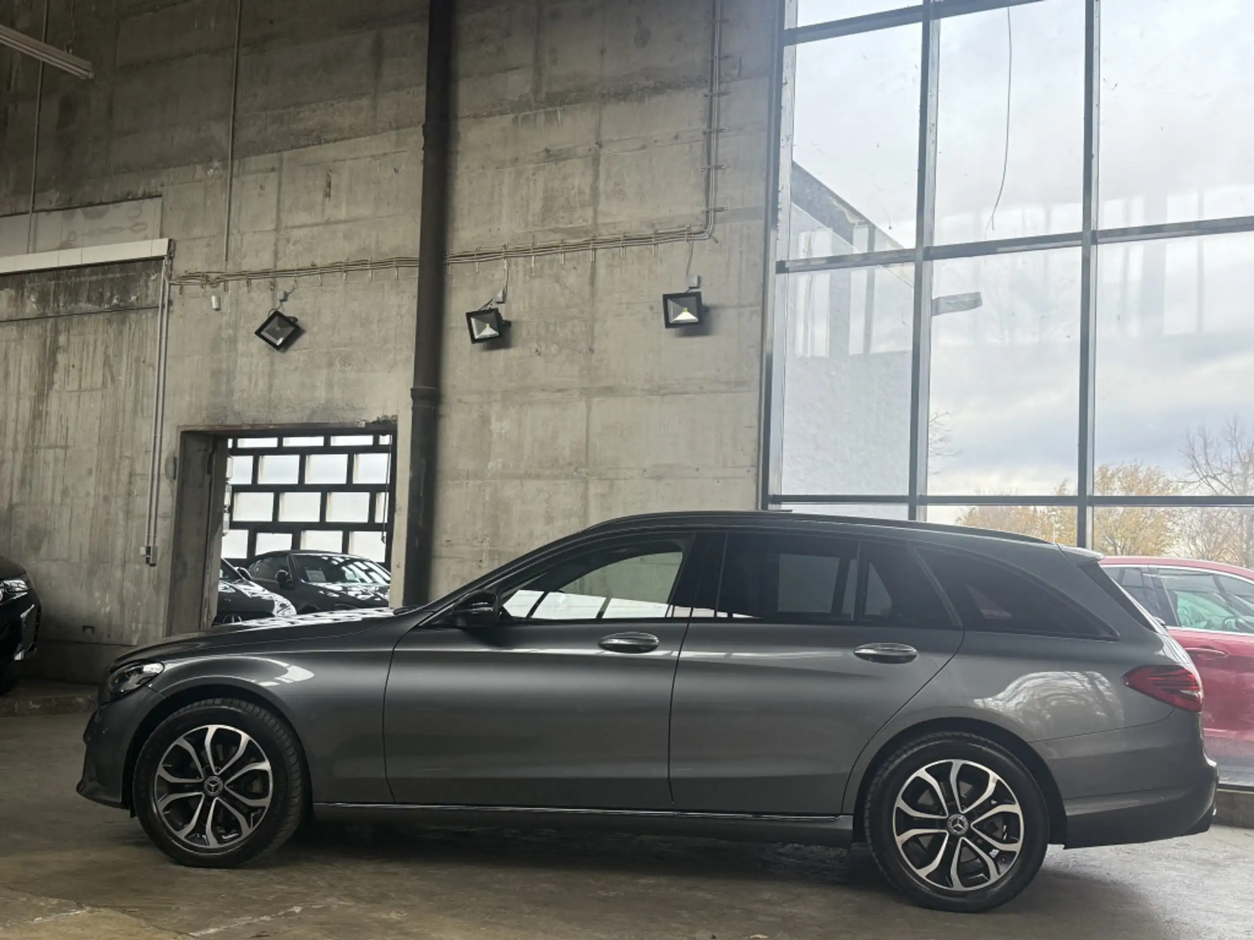 Mercedes-Benz - C 220