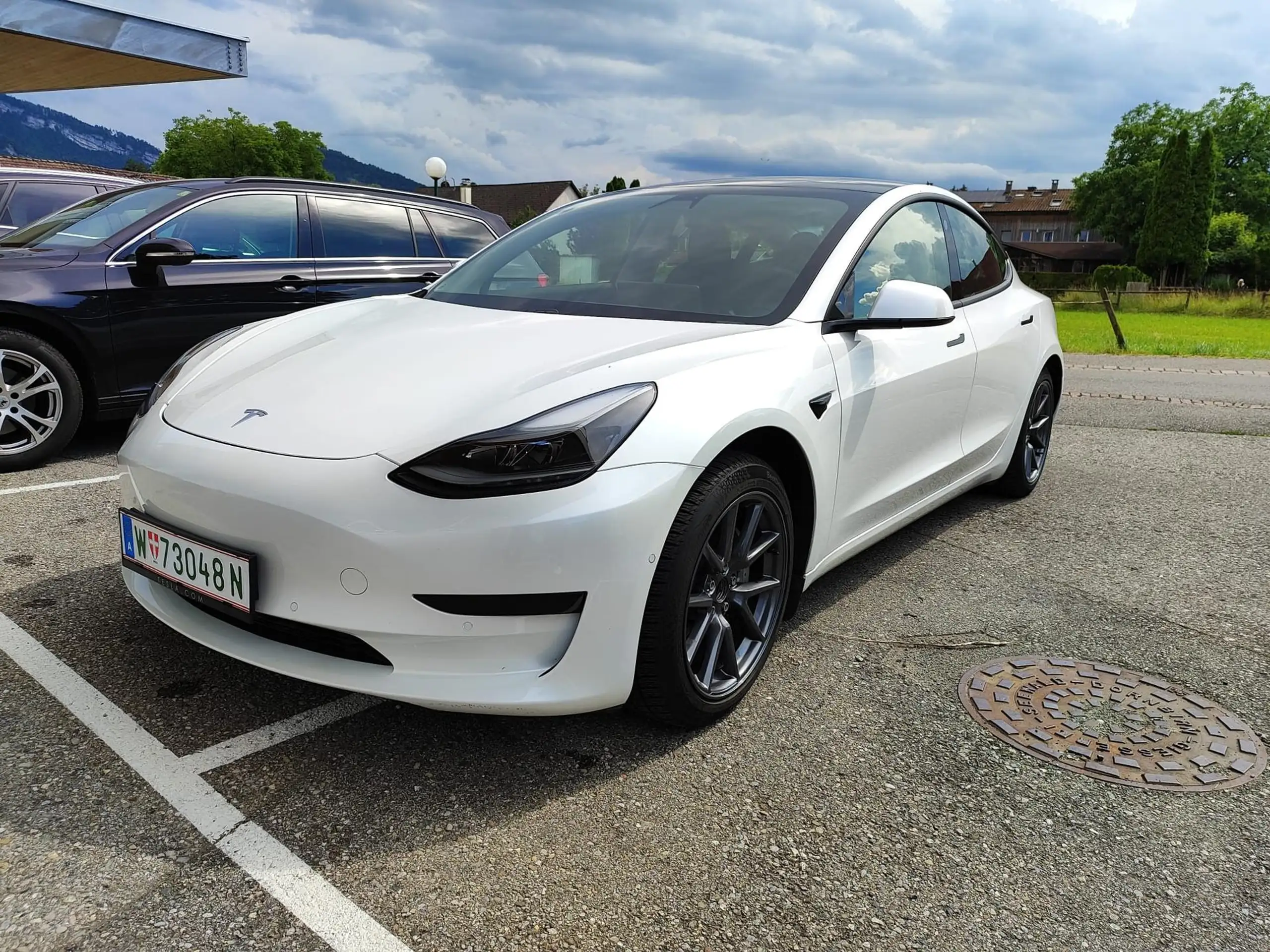 Tesla - Model 3