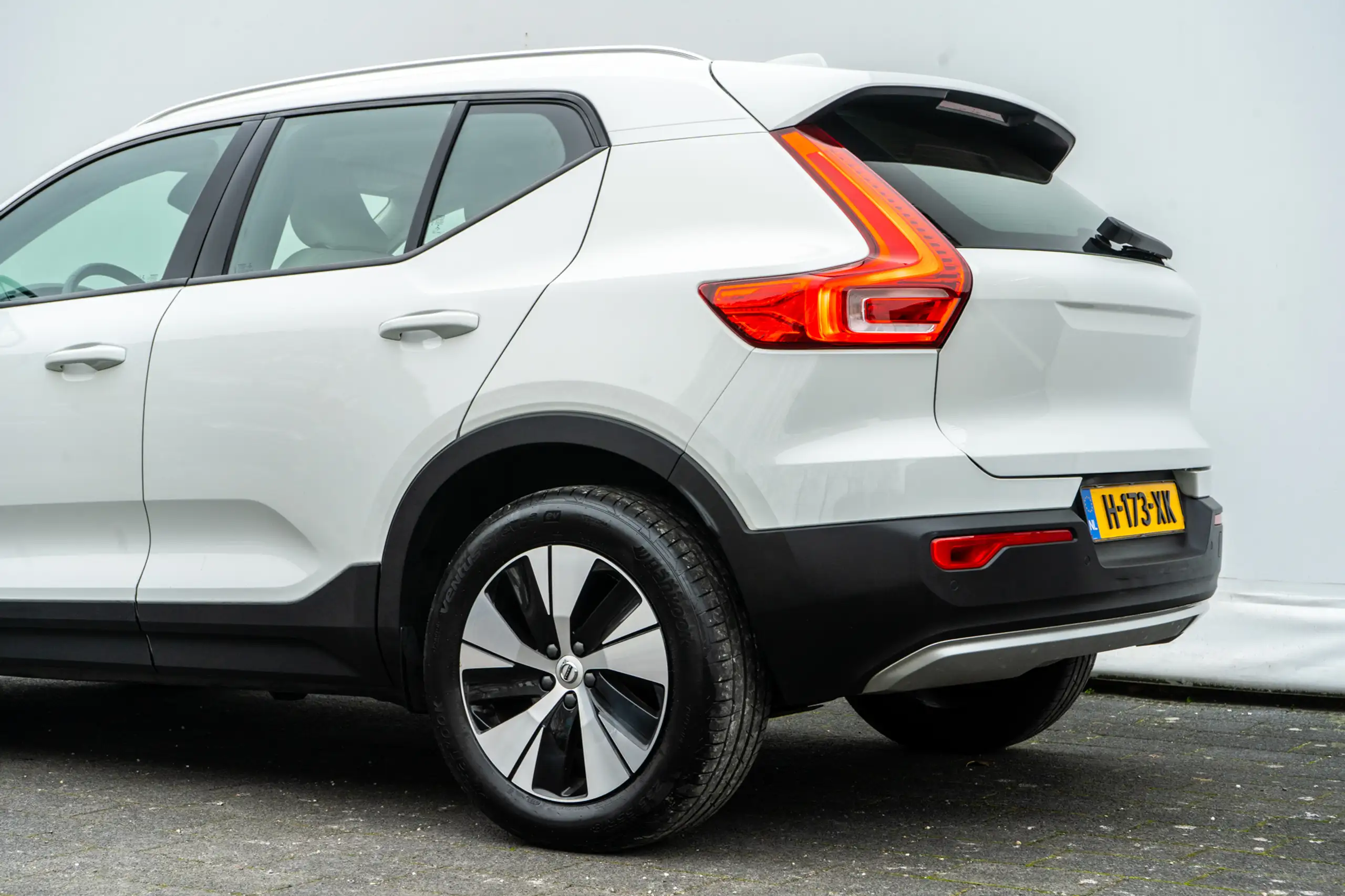 Volvo - XC40