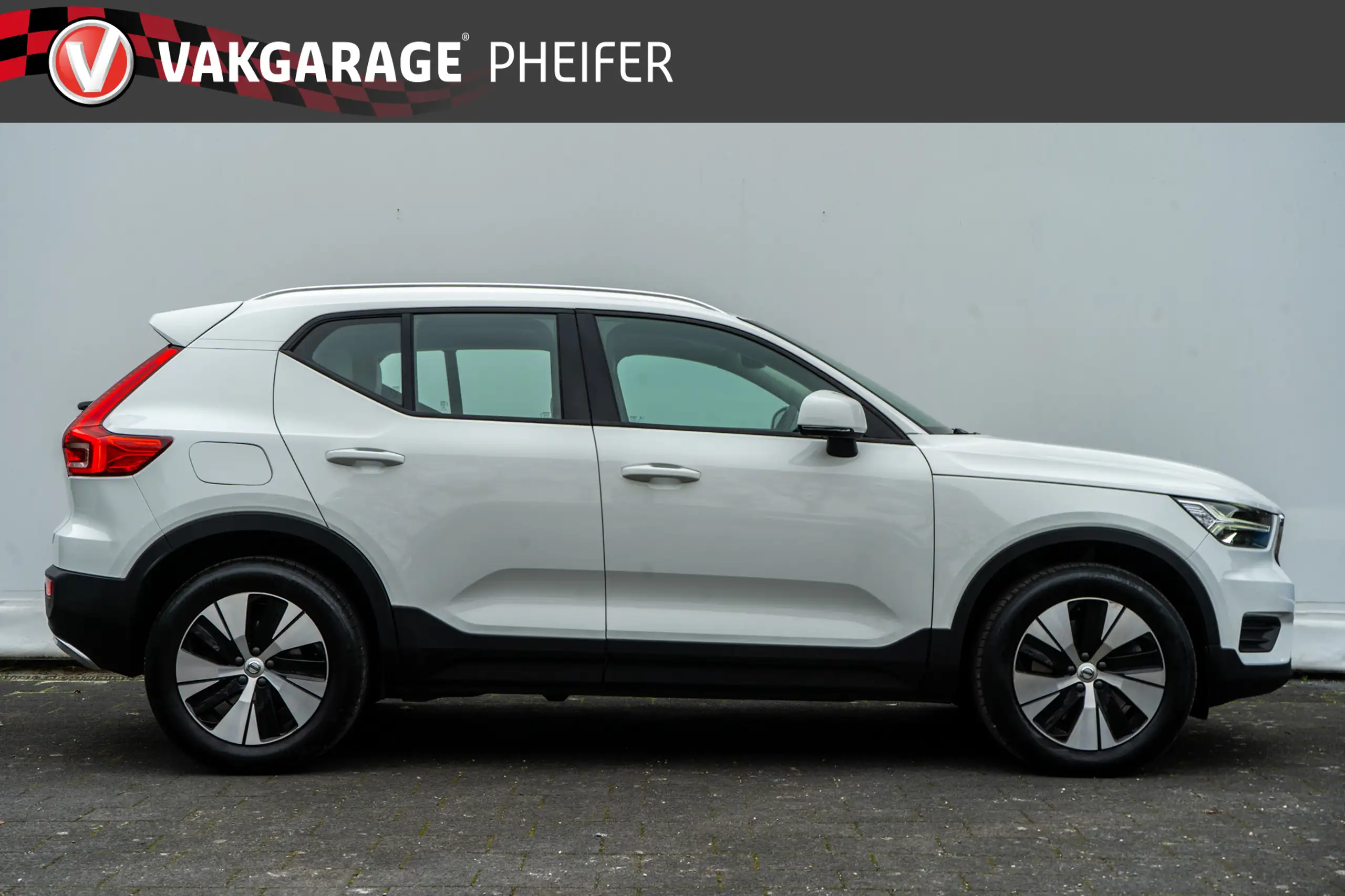 Volvo - XC40