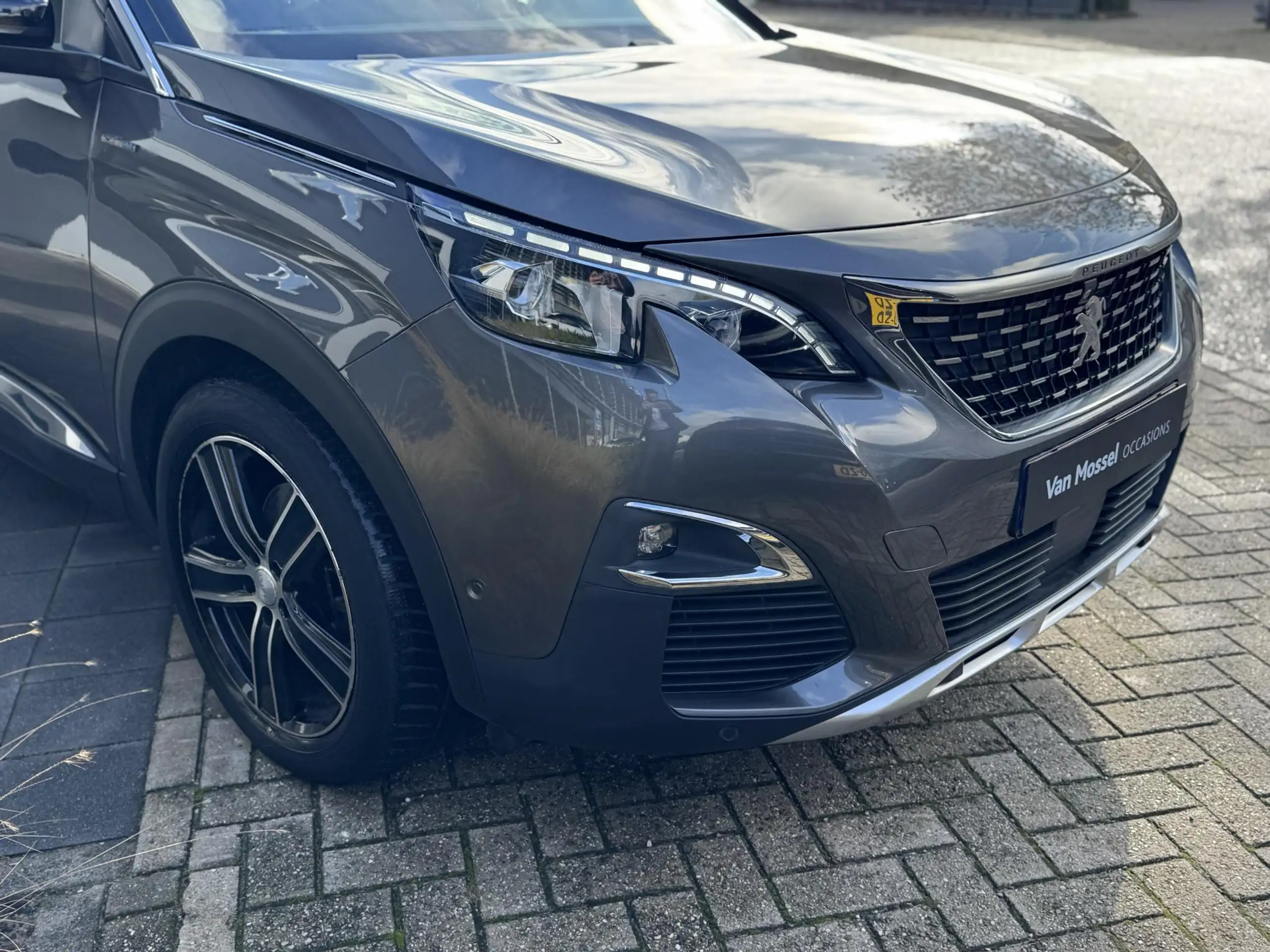 Peugeot - 3008