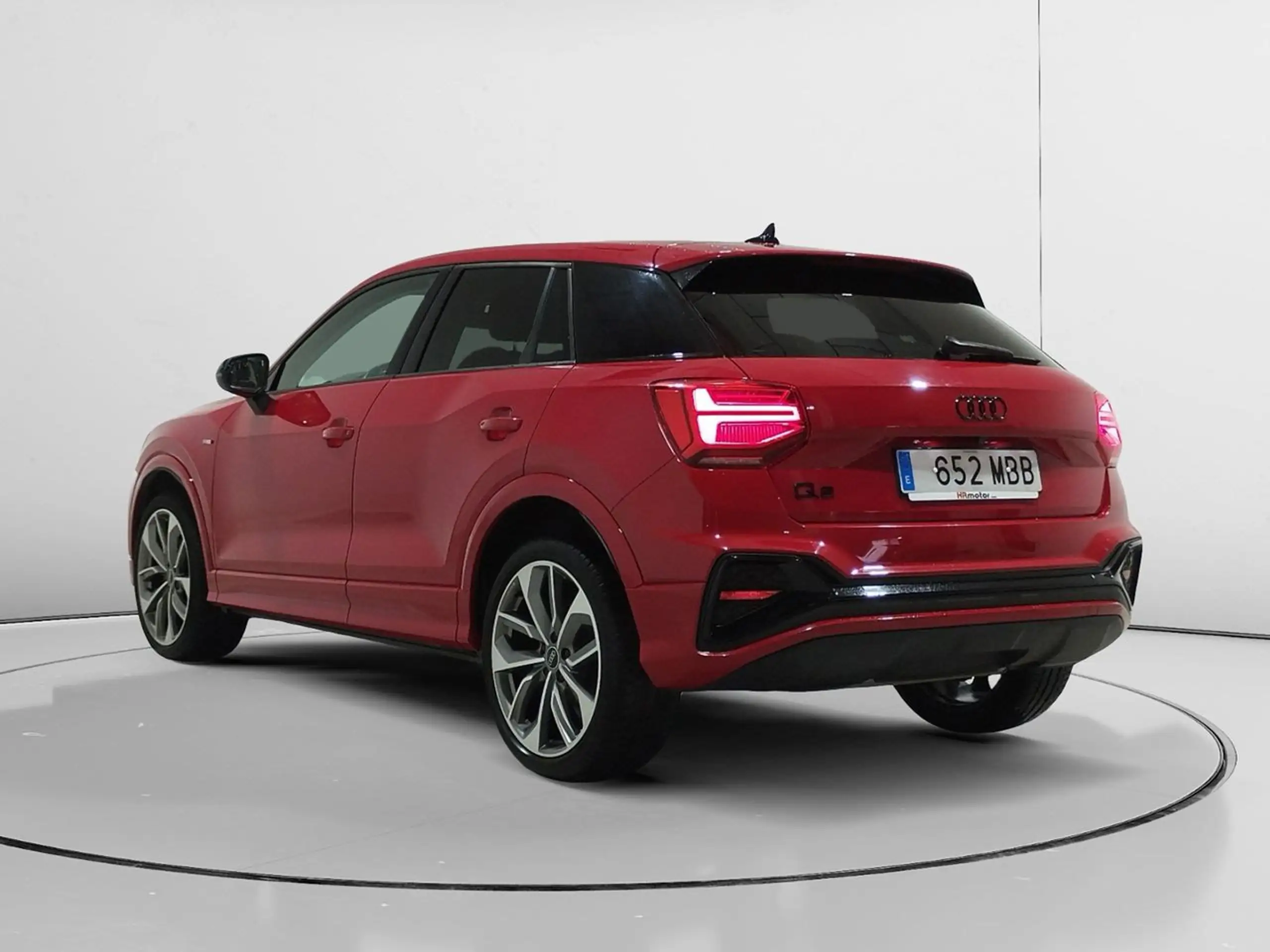 Audi - Q2